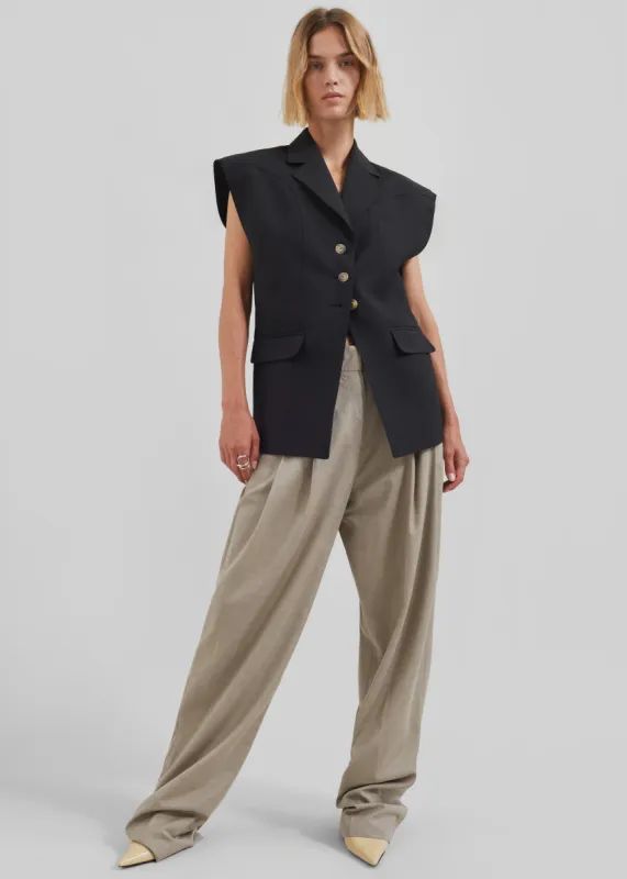 Lucerne Vest - Black sold by Frankie Shop
