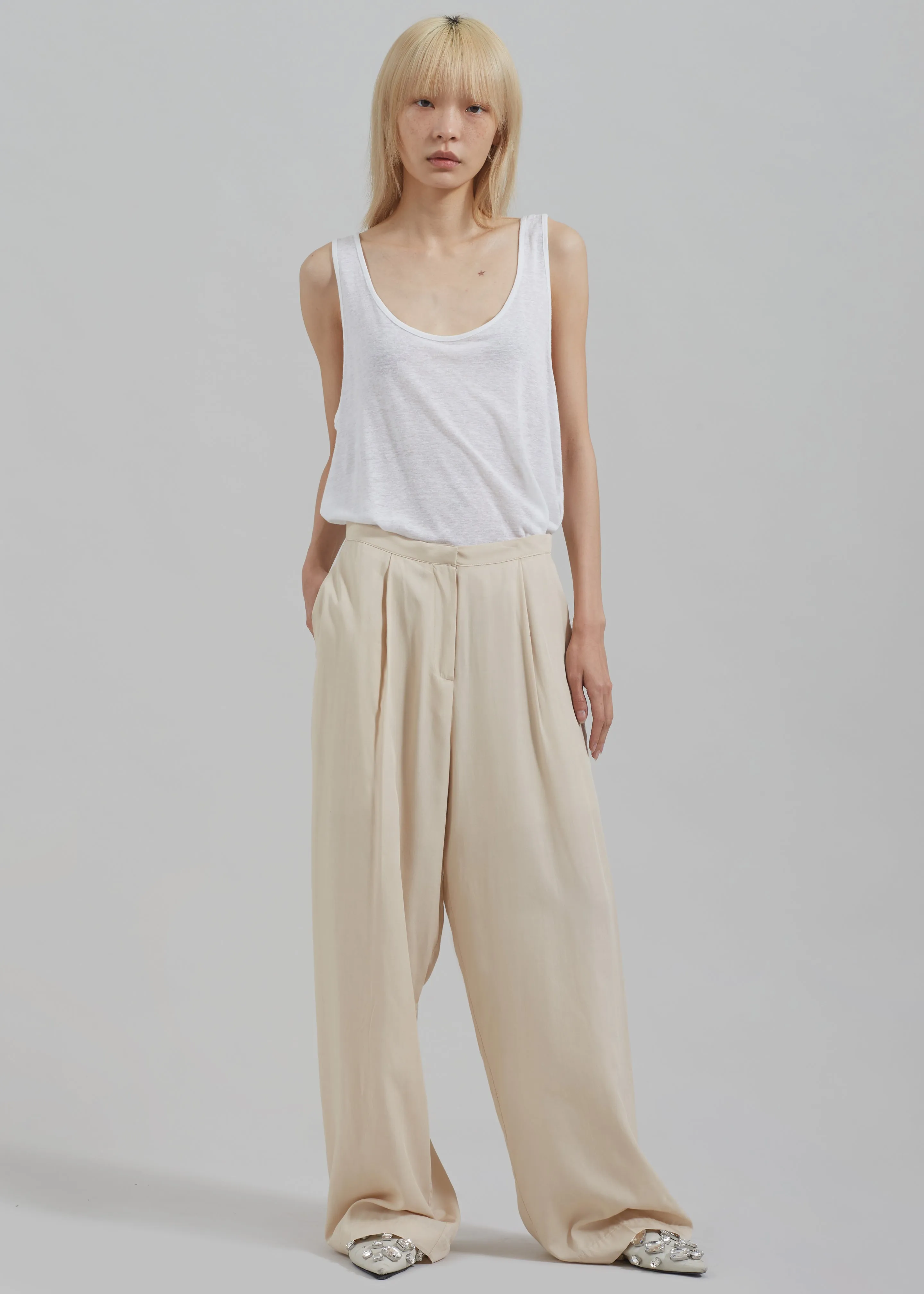Colyn Trousers - Beige sold by Frankie Shop