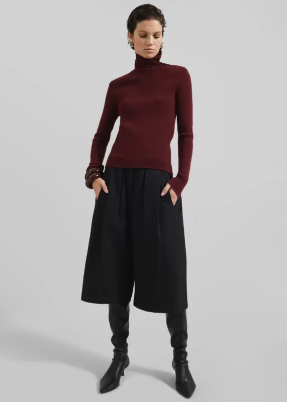 Cedar Bermuda Shorts - Black sold by Frankie Shop