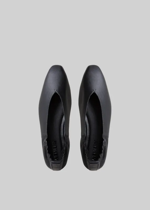 A.Emery Brie Flats - Black sold by Frankie Shop