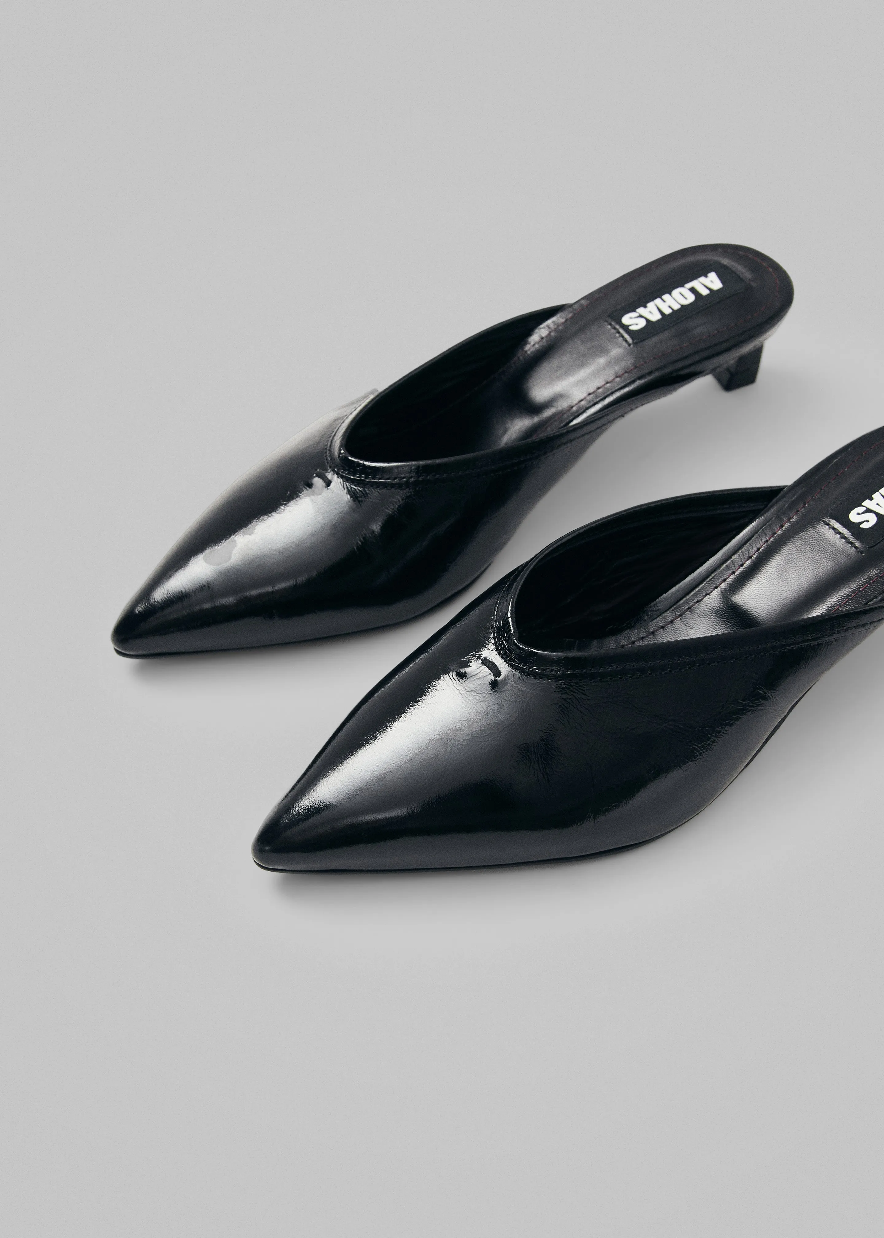 Alohas Tessa Leather Mules - Onix Black sold by Frankie Shop