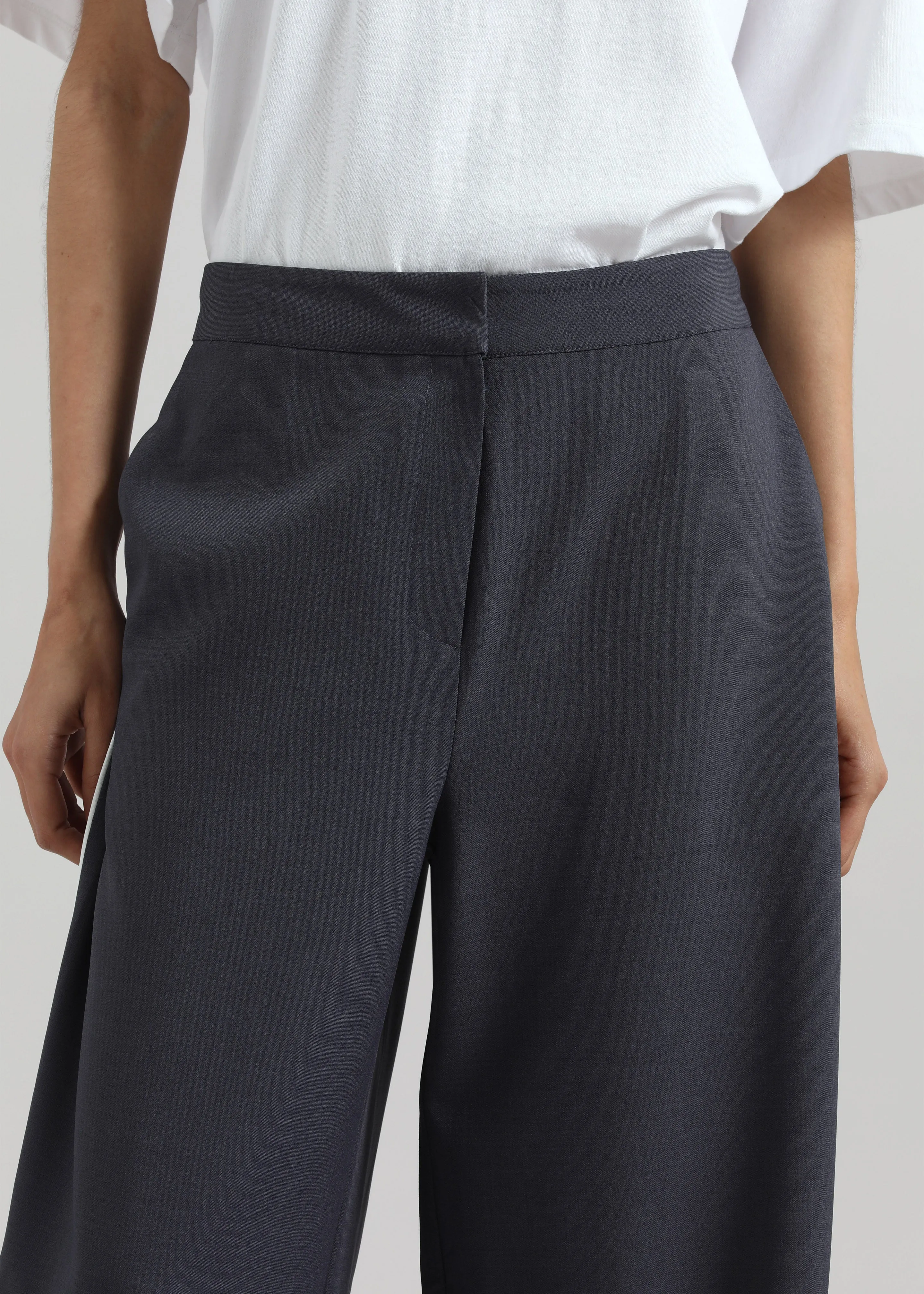 Kemi Contrast Trim Pants - Dark Blue sold by Frankie Shop product image thumbnail 4