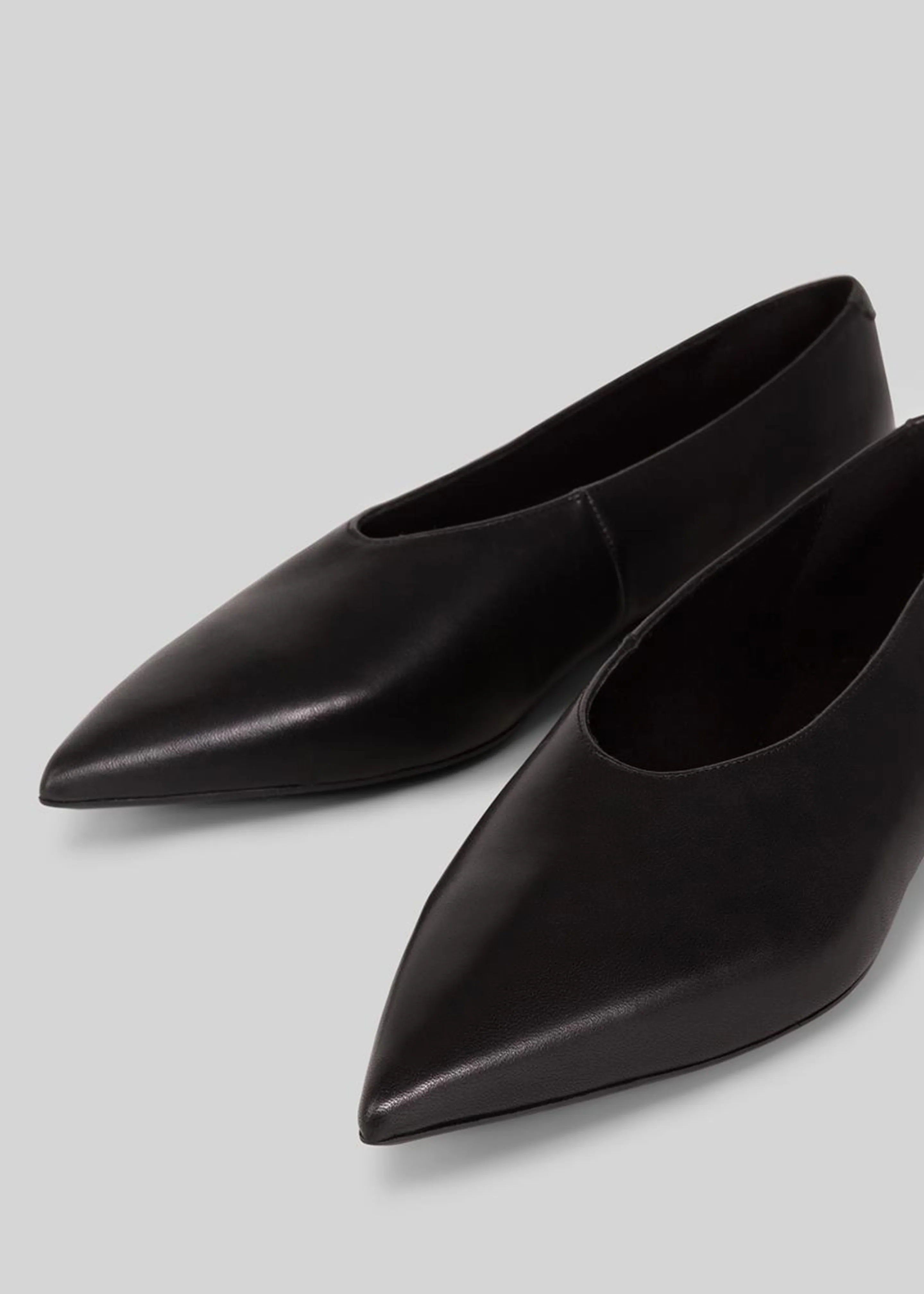 Vagabond Hermine Flats - Black sold by Frankie Shop product image thumbnail 2