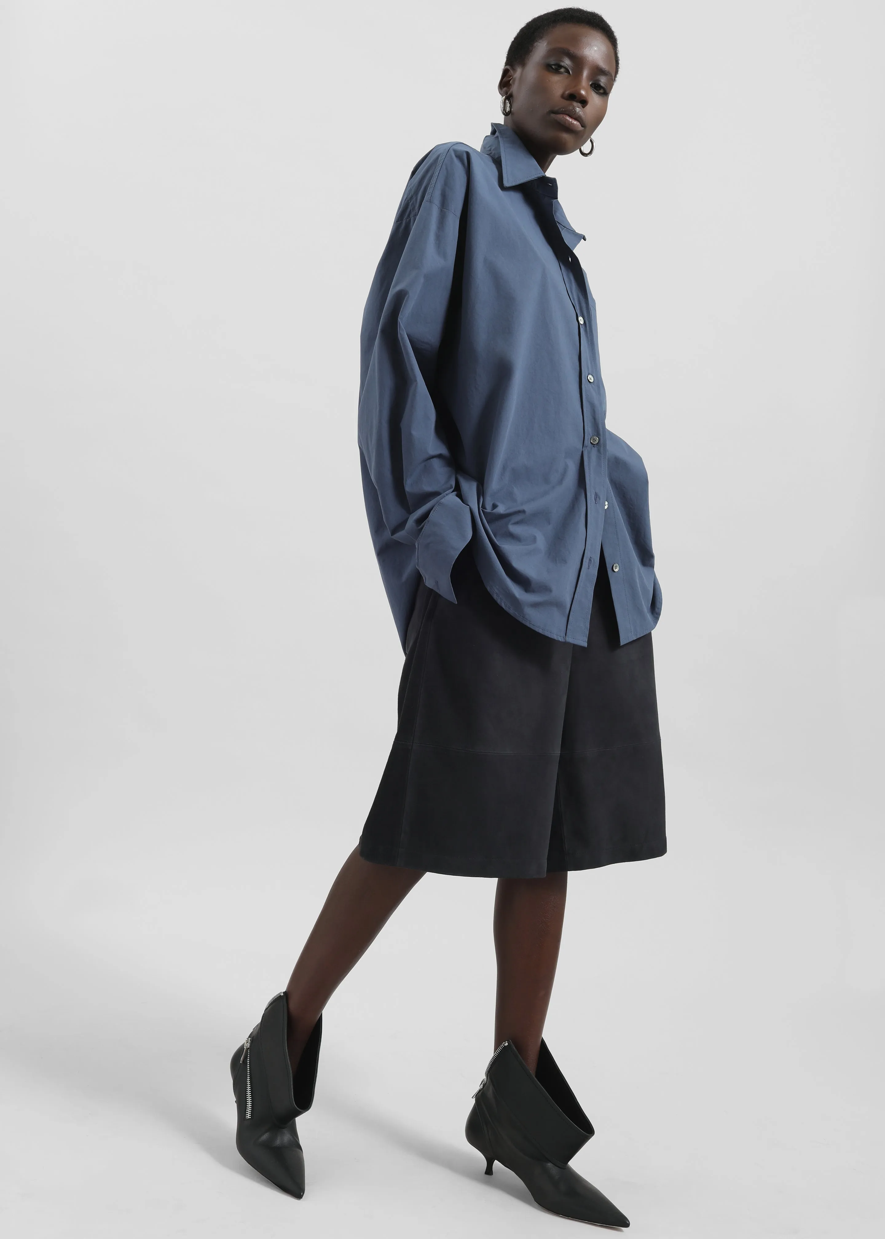 Dartsel Suede Bermuda Shorts - Navy sold by Frankie Shop