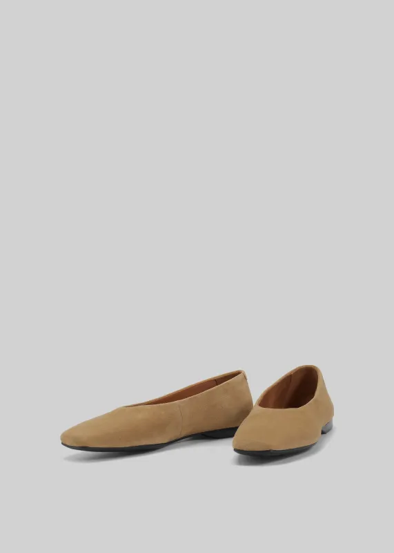 Vagabond Delia Flats - Nougat sold by Frankie Shop