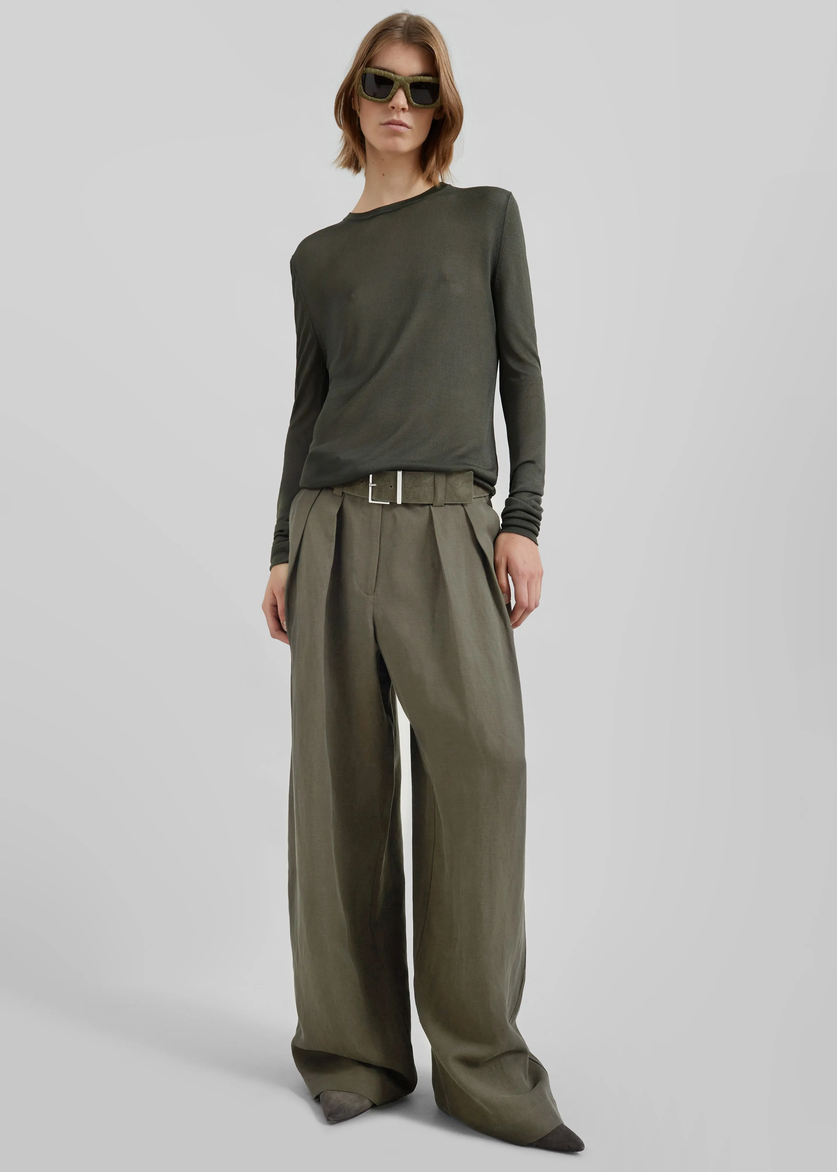 Daytona Pleated Linen Trousers - Khaki sold by Frankie Shop product image thumbnail 2