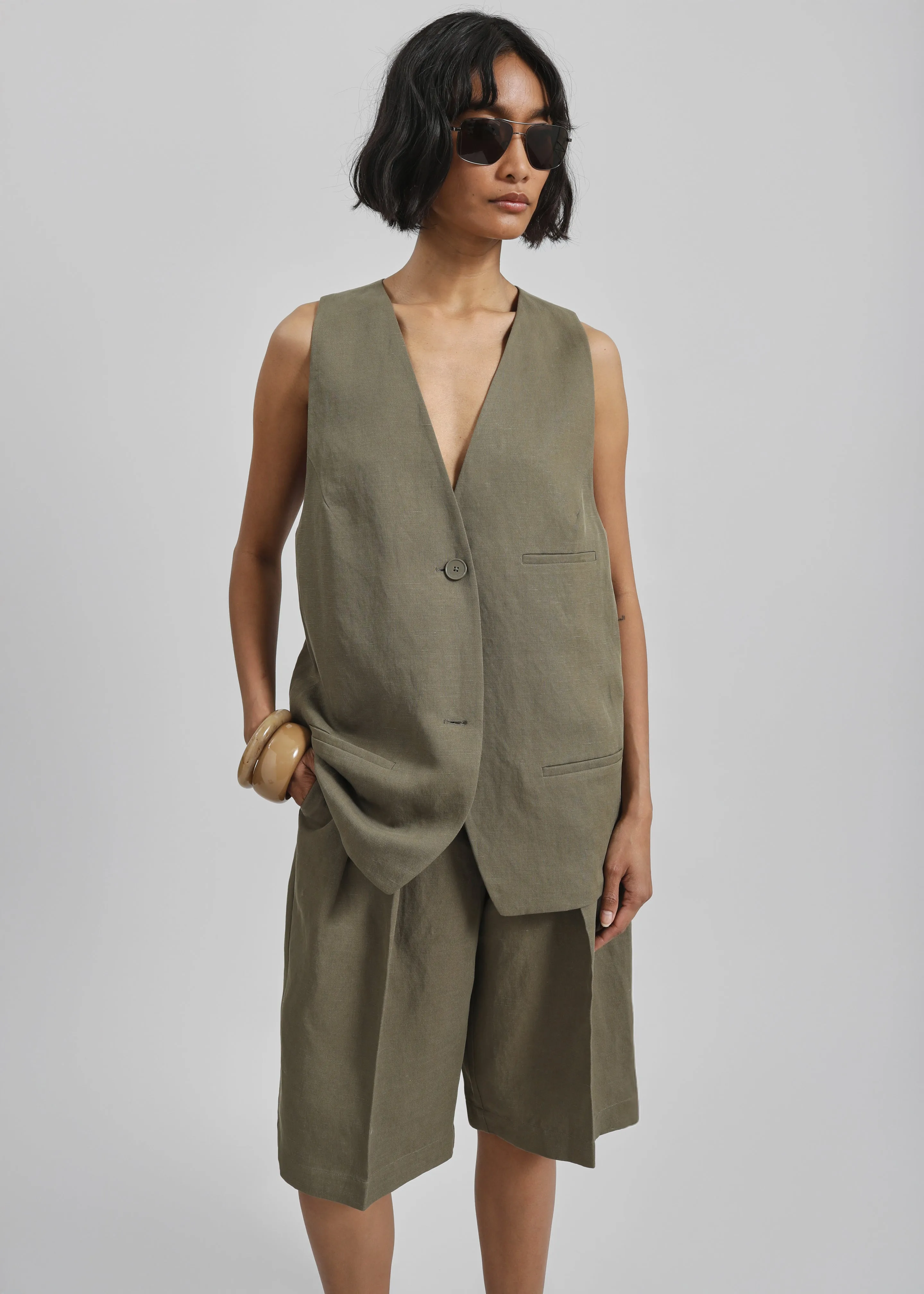 Bilbao Pleated Linen Bermuda Shorts - Khaki sold by Frankie Shop product image thumbnail 4