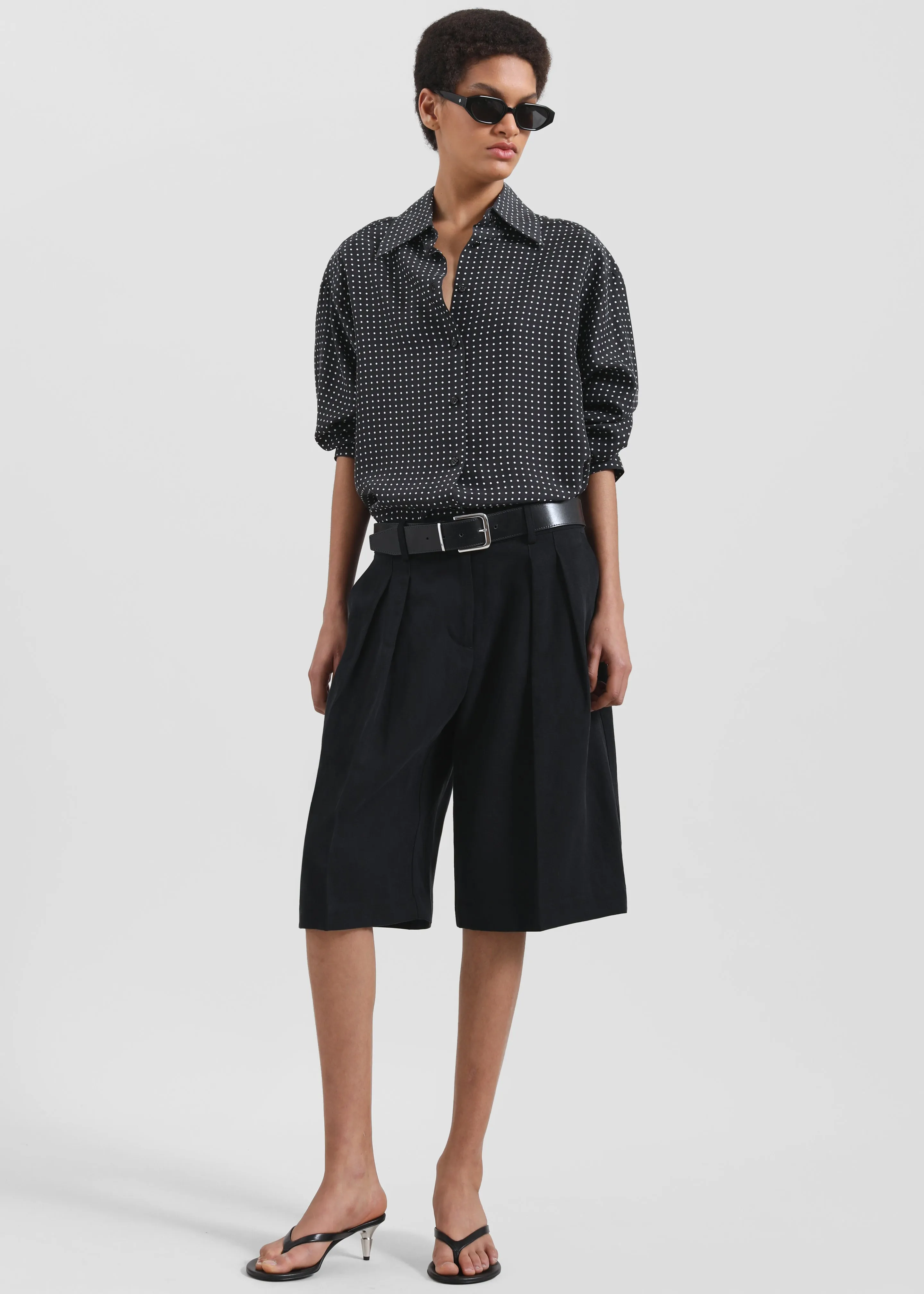 Bilbao Pleated Linen Bermuda Shorts - Black sold by Frankie Shop product image thumbnail 3
