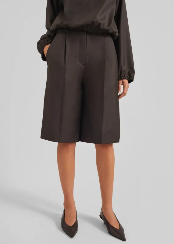 Loulou de Saison Adler Knee-Length Bermudas - Grizzly sold by Frankie Shop