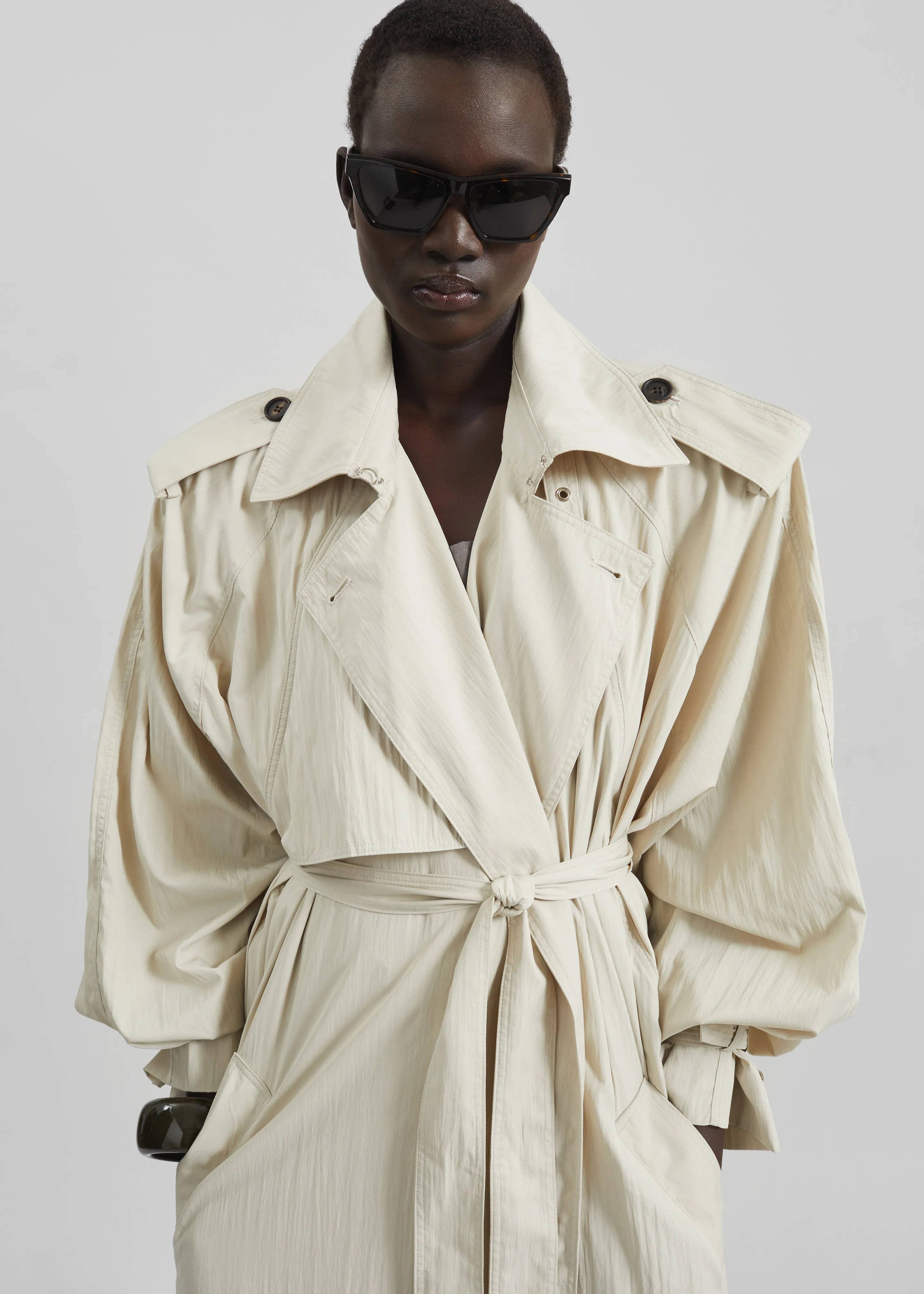 Elsdon Fluid Long Trench - Light Beige sold by Frankie Shop product image thumbnail 3