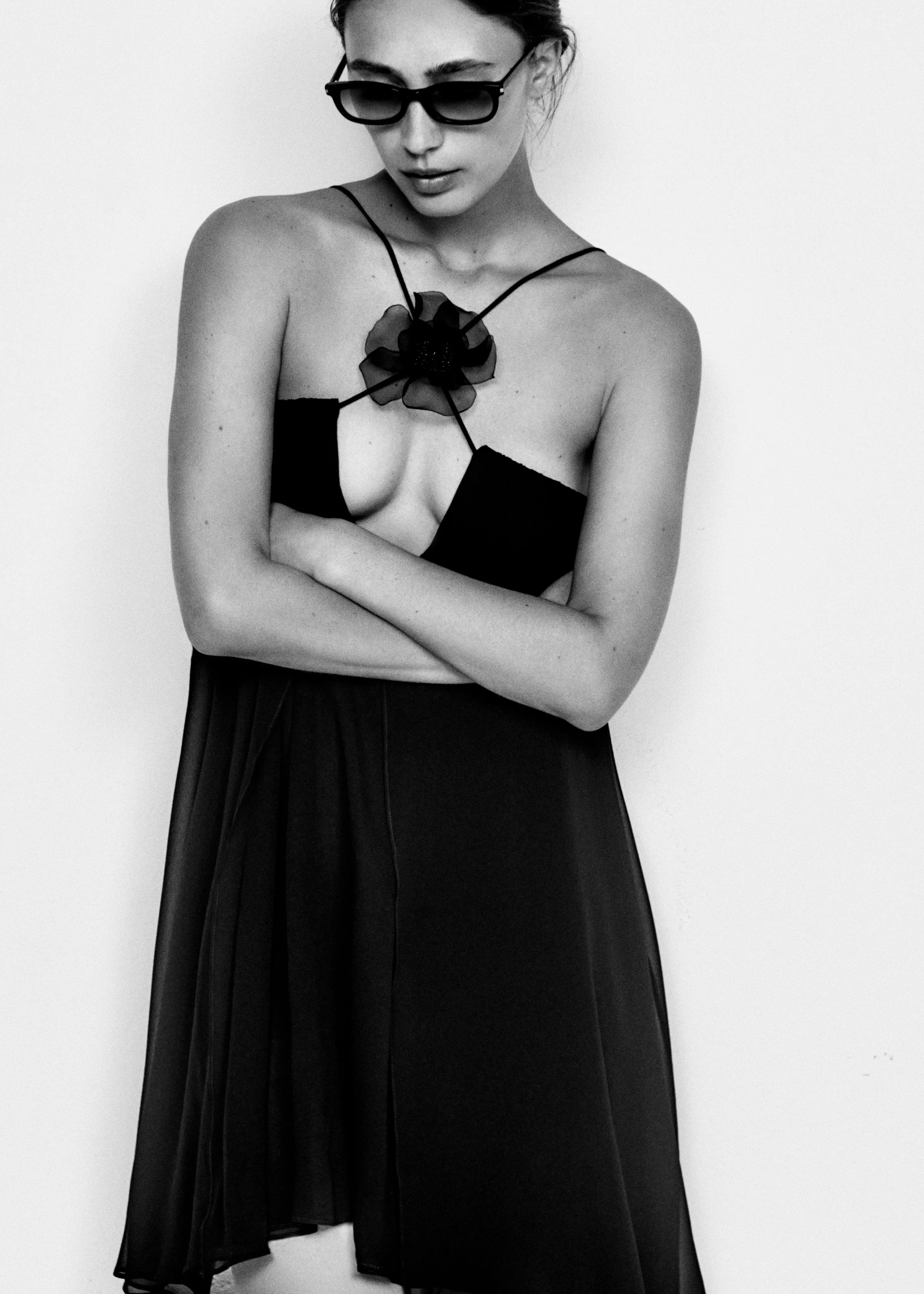 Gince Goods Danny Small Sunglasses - Black/Gradient Brown sold by Frankie Shop product image thumbnail 5