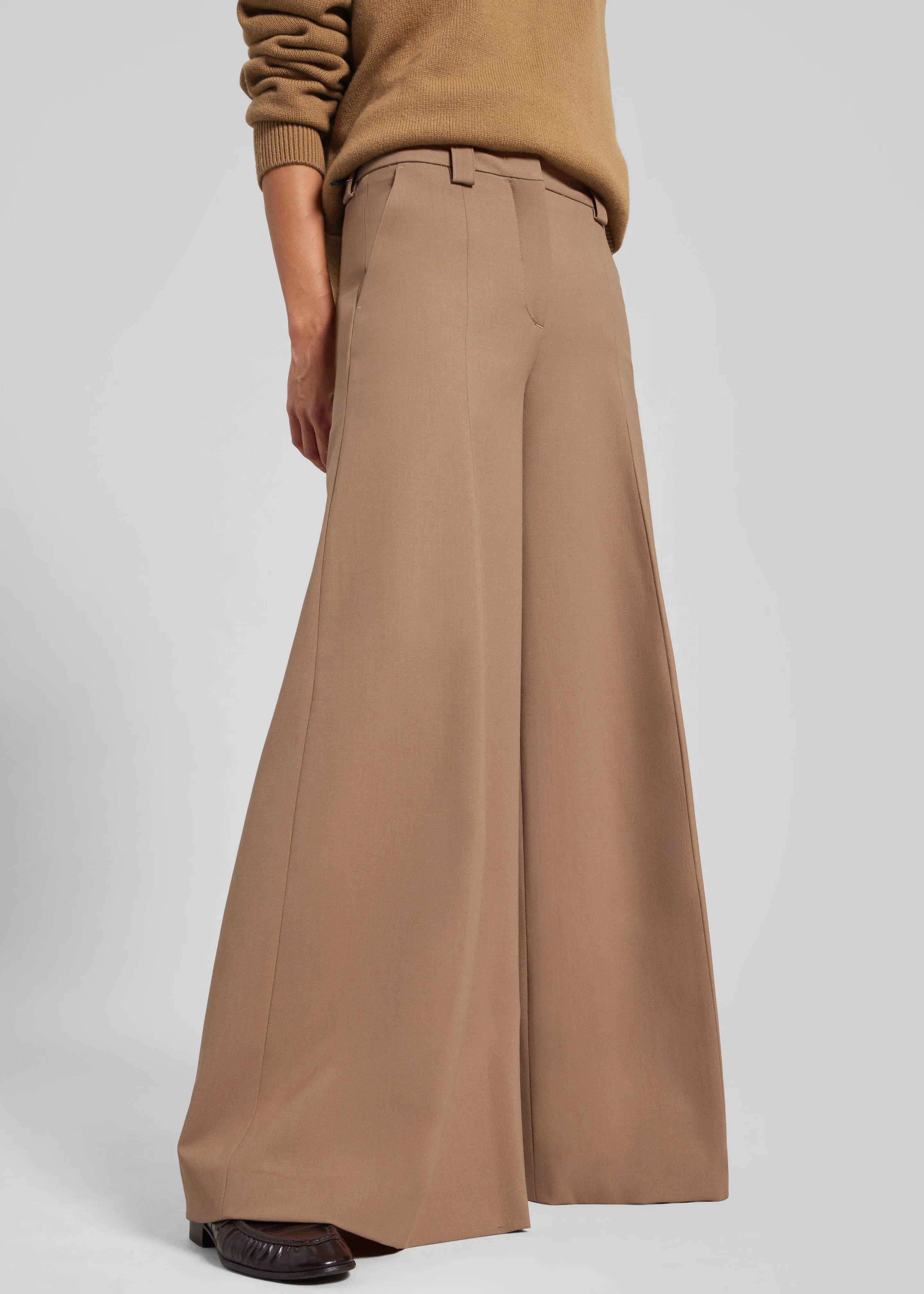 TheLatest C-Alma Pants - Camel sold by Frankie Shop