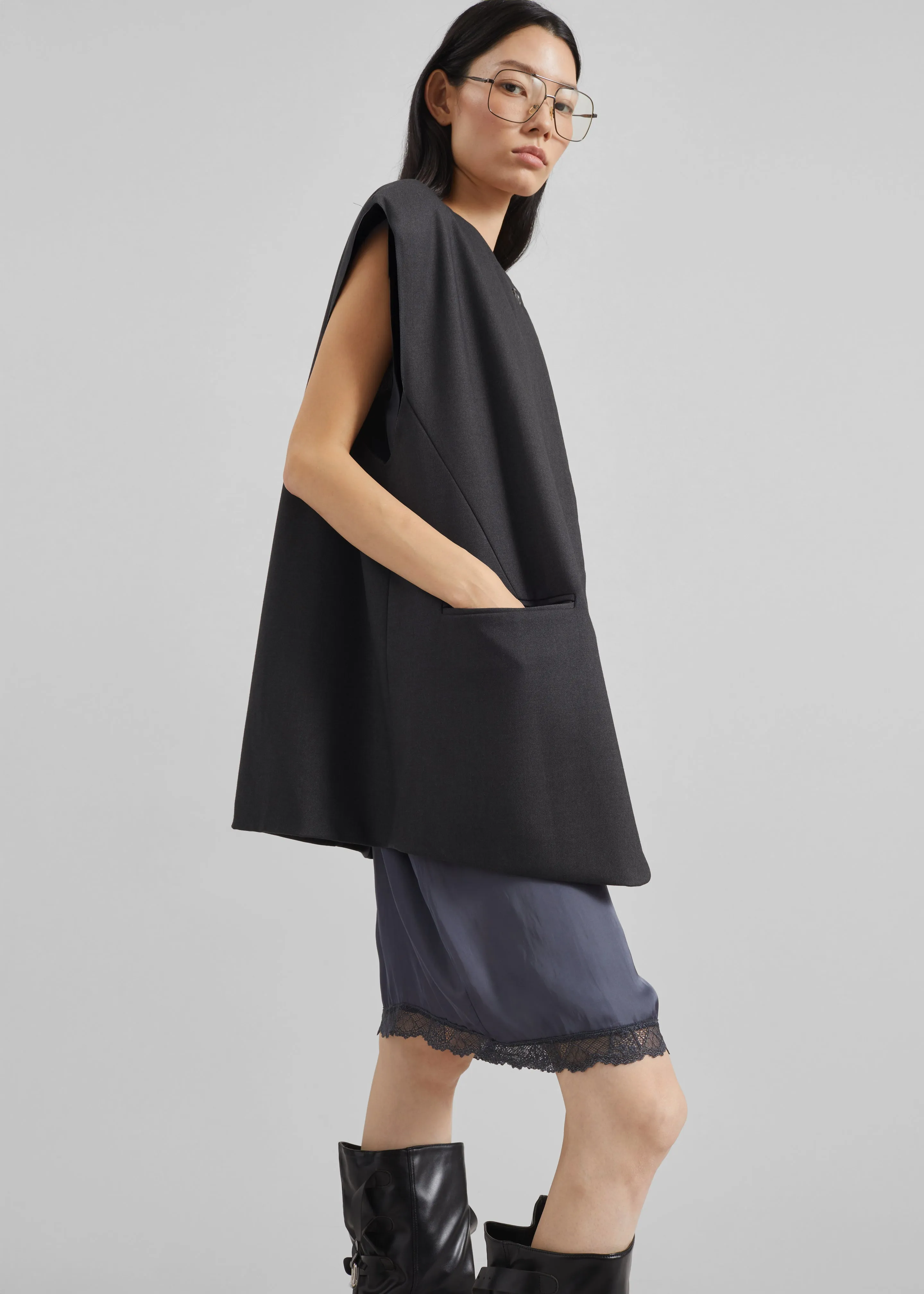 Bilzen Oversized Vest - Charcoal sold by Frankie Shop product image thumbnail 4