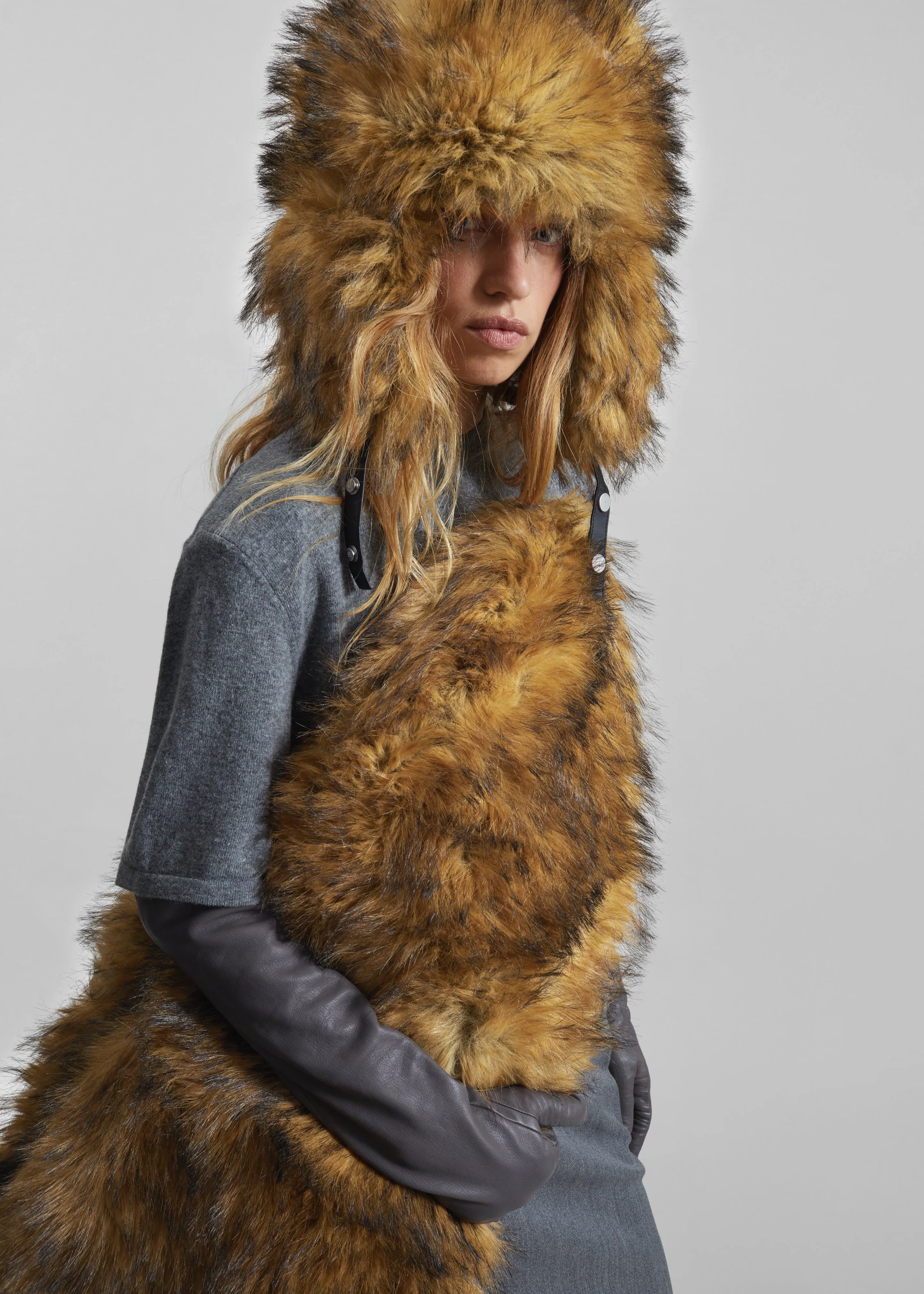 Pieces Uniques The Trapper Hat - Beige sold by Frankie Shop product image thumbnail 4