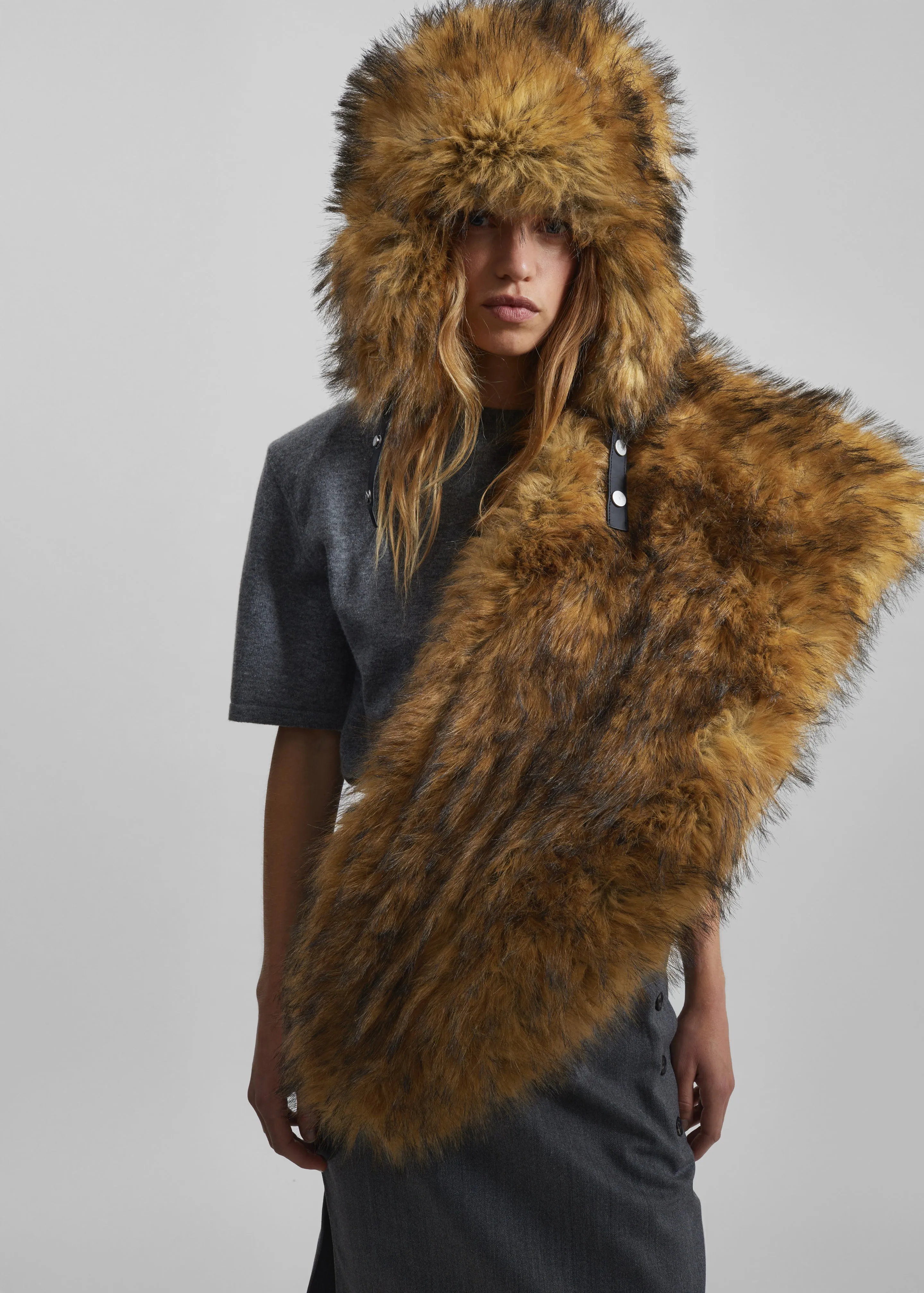 Pieces Uniques The Trapper Hat - Beige sold by Frankie Shop product image thumbnail 5