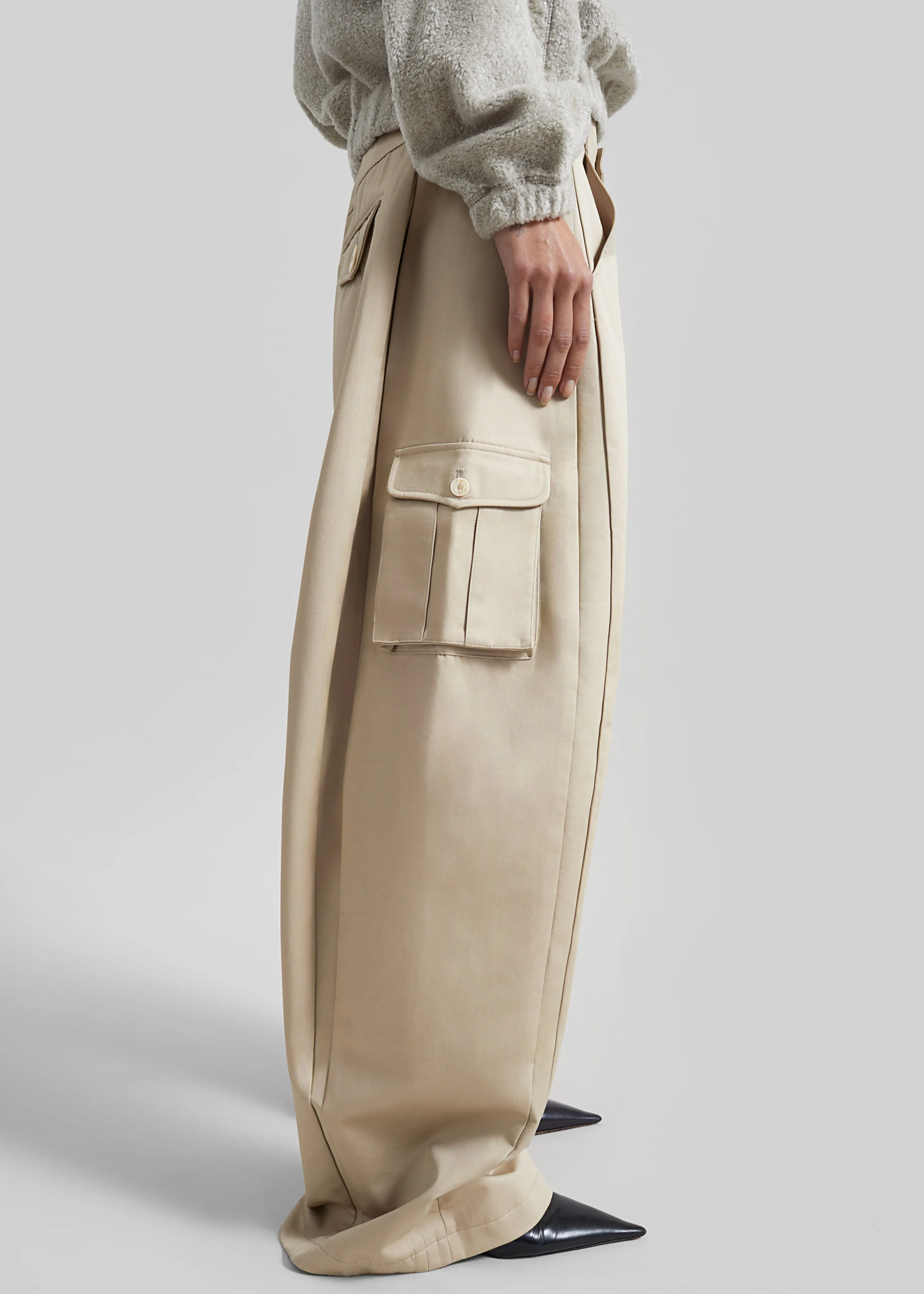 Pieces Uniques Le Cargo Pants Emin - Beige sold by Frankie Shop product image thumbnail 2