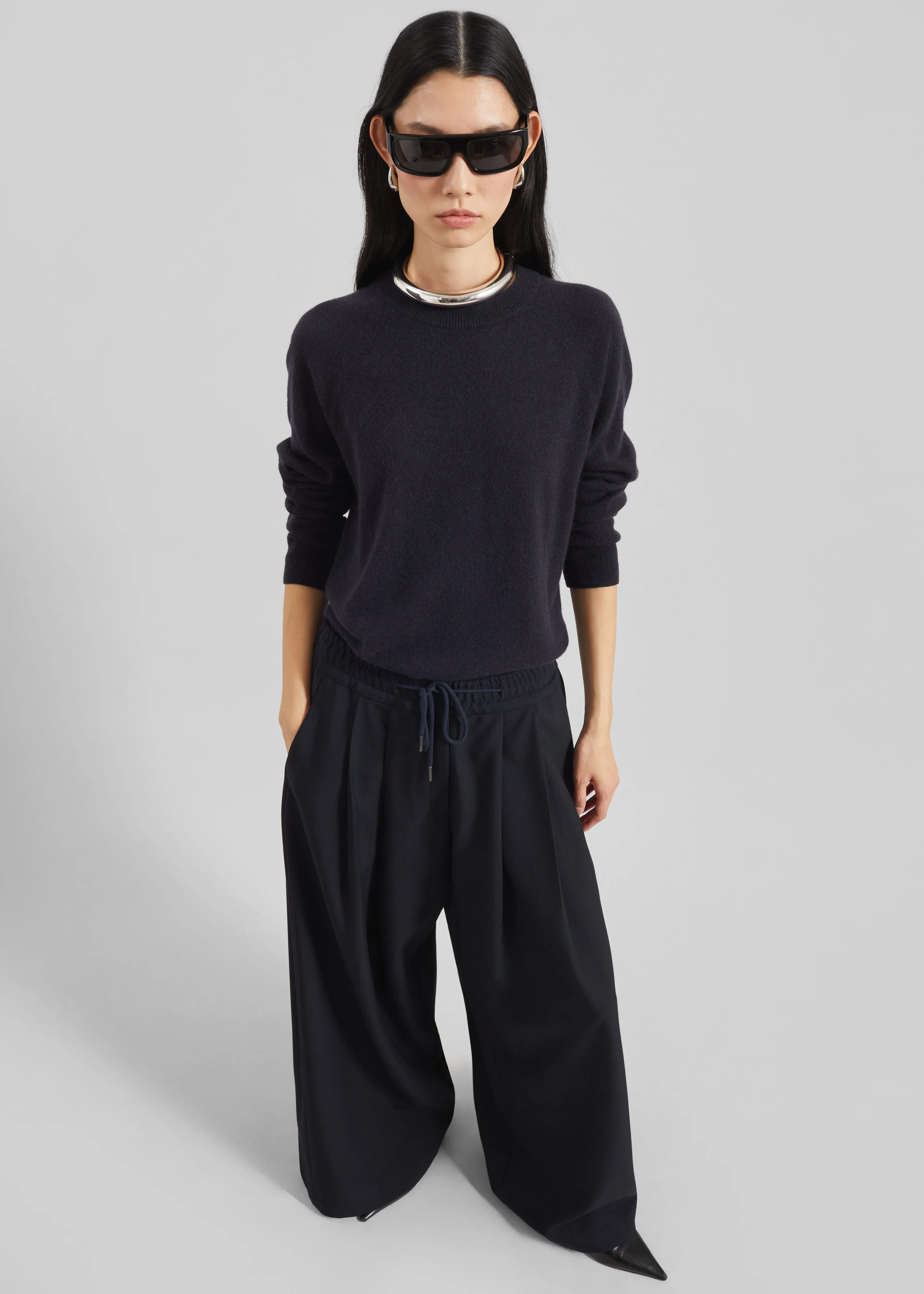 Corlen Pleated Wide Pants - Dark Navy sold by Frankie Shop product image thumbnail 3