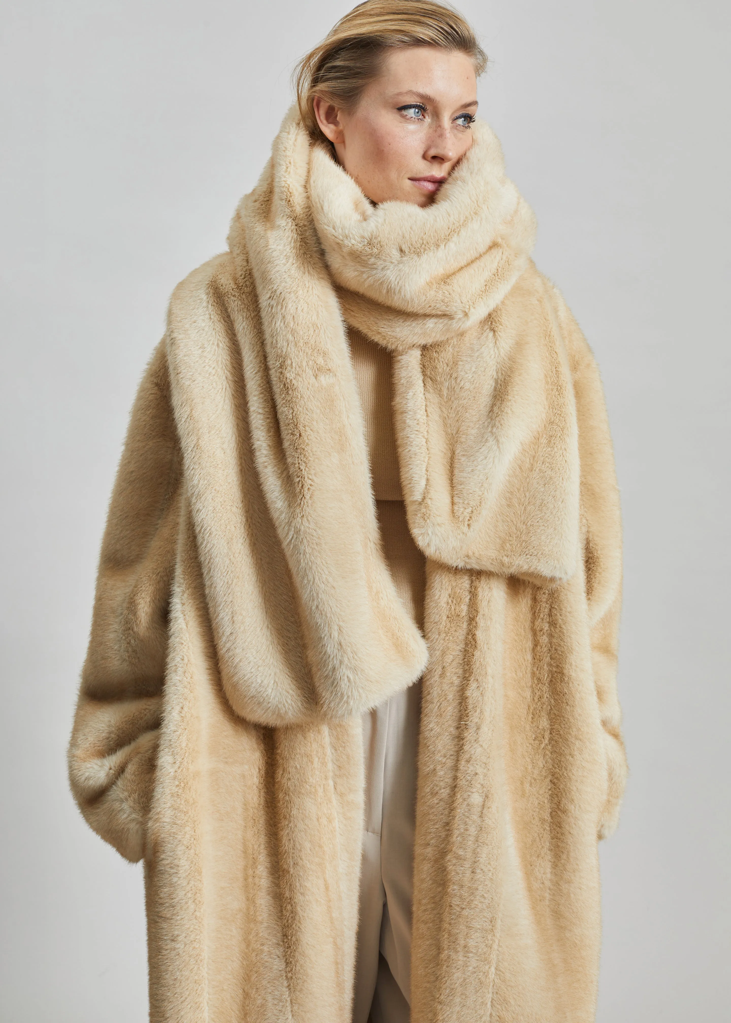 Ciasa Faux Fur Scarf - Beige sold by Frankie Shop product image thumbnail 4