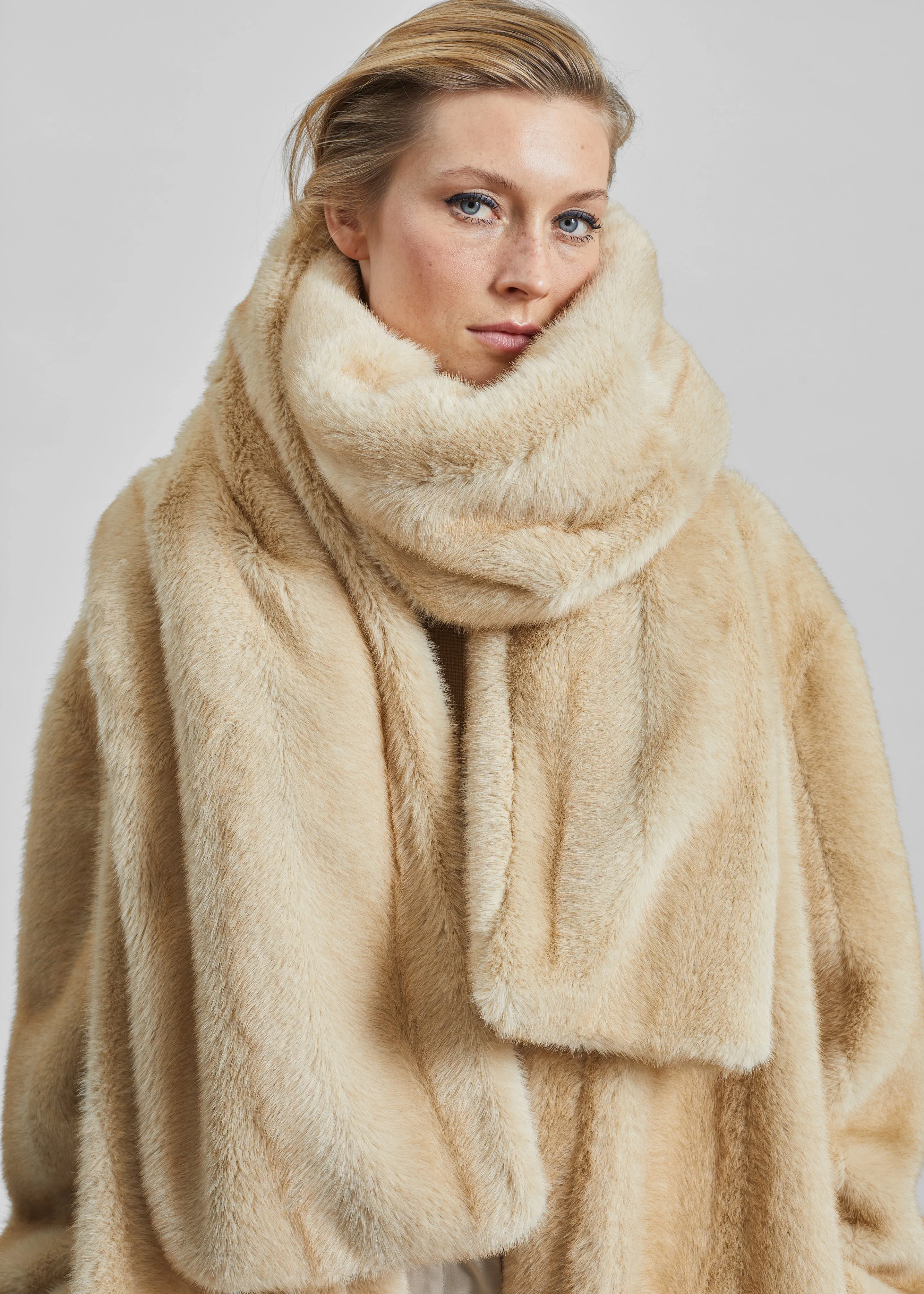 Ciasa Faux Fur Scarf - Beige sold by Frankie Shop