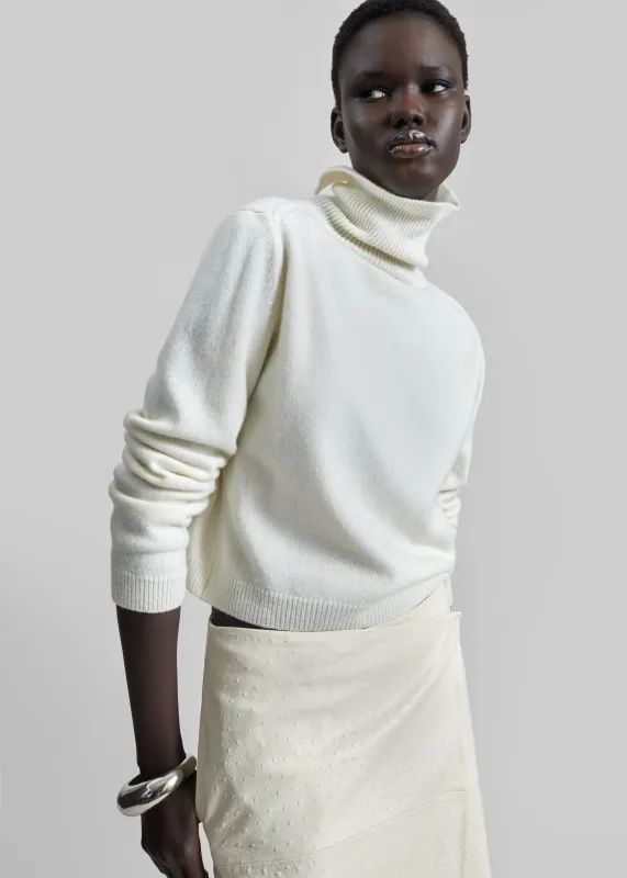 Grenaa Wool Turtleneck Sweater - Ivory made by Frankie Shop
