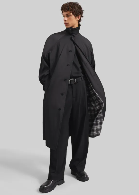 Nils Raglan Sleeve Trench Coat - Black made by Frankie Shop