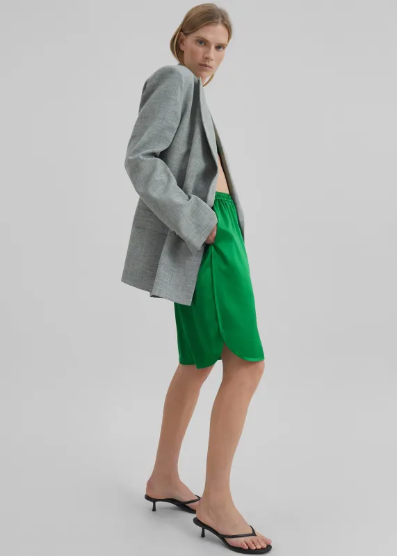 Nelis Silk Bermuda Shorts - Kelly Green made by Frankie Shop