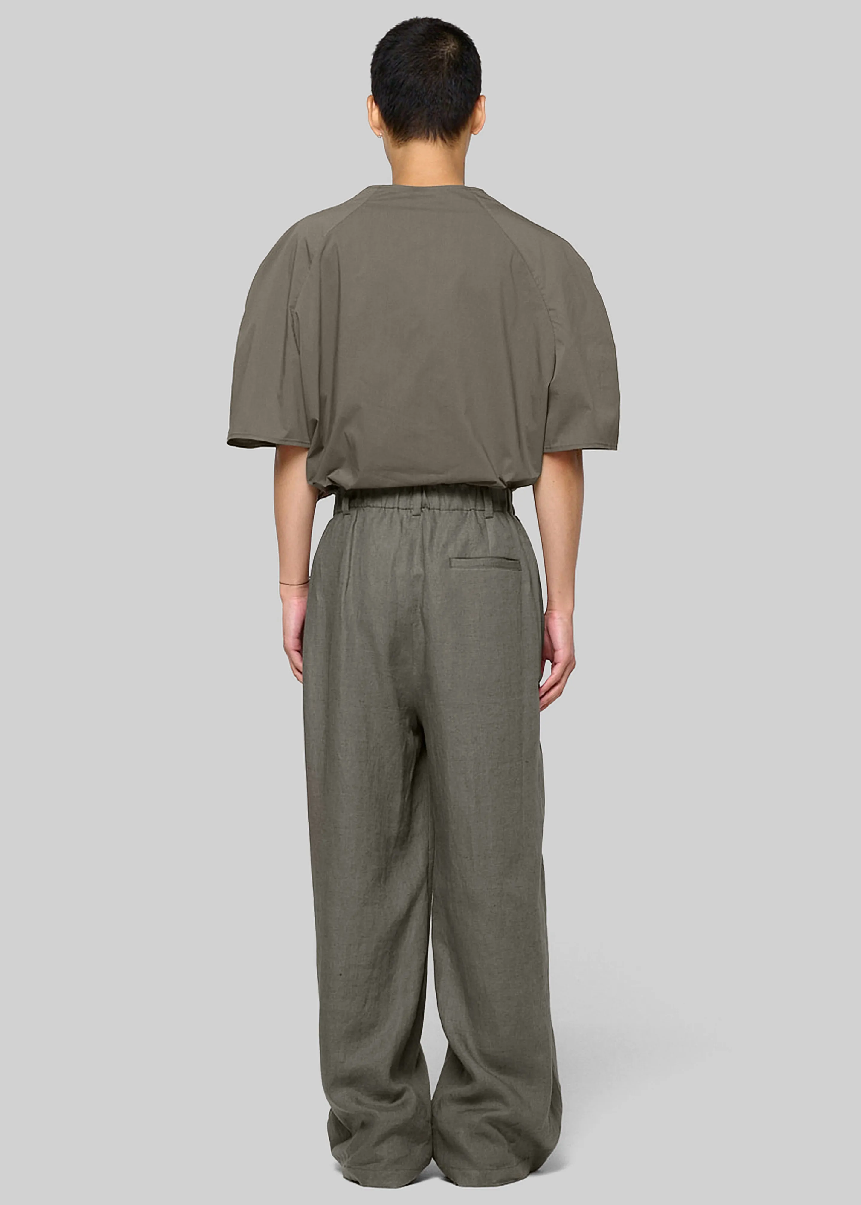 Amomento Linen Two Tuck Wide Pants - Khaki sold by Frankie Shop product image thumbnail 4