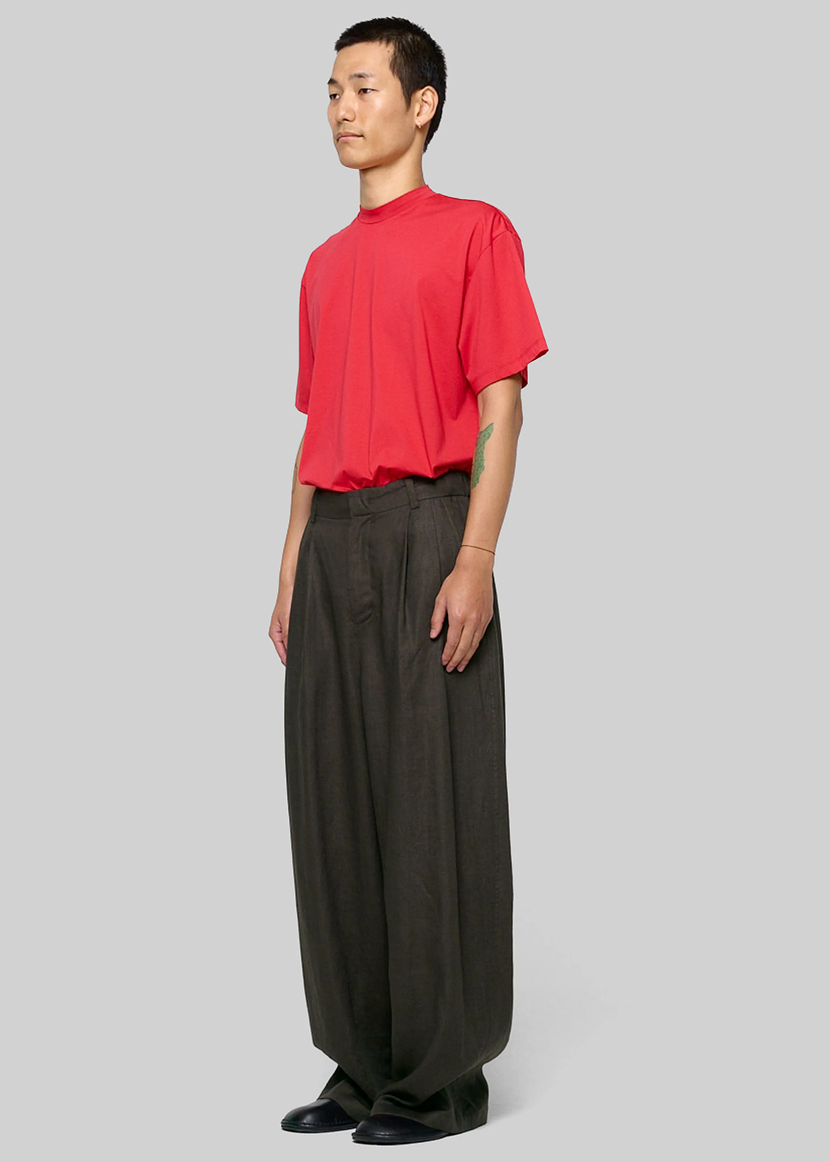 Amomento Linen Two Tuck Wide Pants - Khaki Grey sold by Frankie Shop
