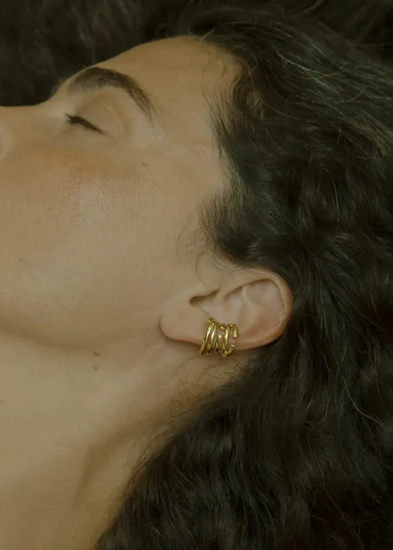 Otiumberg Chaos Ear Cuff - Gold made by Otiumberg