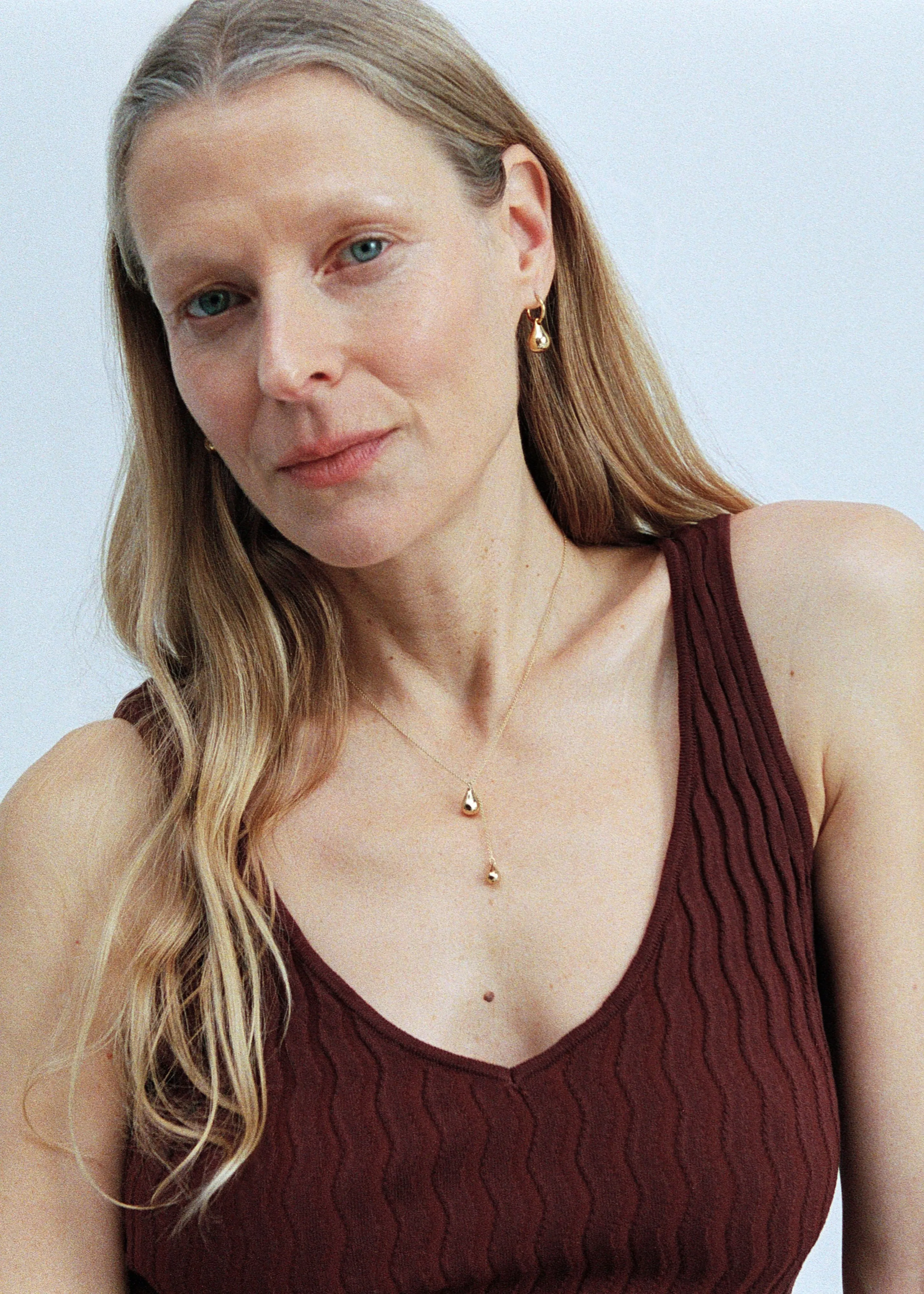 Otiumberg Stilla Lariat Necklace - Gold sold by Frankie Shop product image thumbnail 3