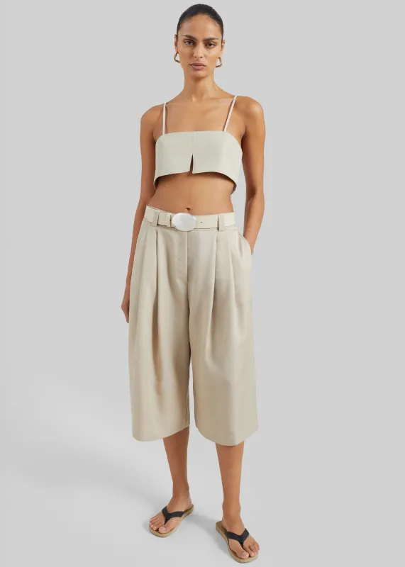 Vorey Pleated Bermuda Shorts - Beige made by Frankie Shop