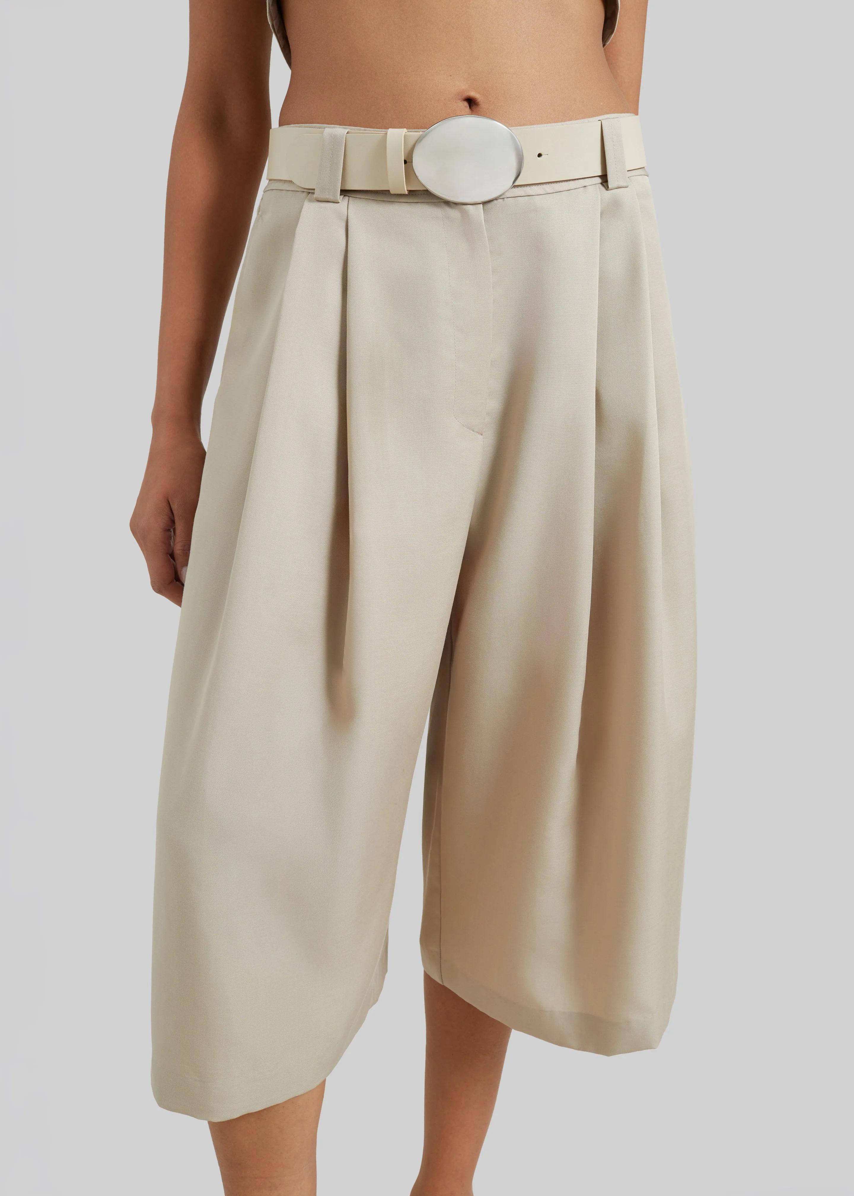 Vorey Pleated Bermuda Shorts - Beige sold by Frankie Shop product image thumbnail 3
