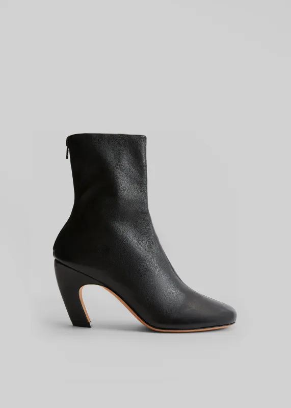 Le Monde Beryl Mica Glove Boots - Black made by Le Monde Beryl