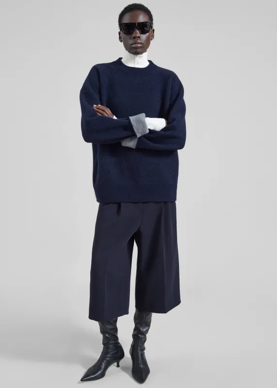 Gio Wool Pleated Bermuda Shorts - Navy made by Frankie Shop