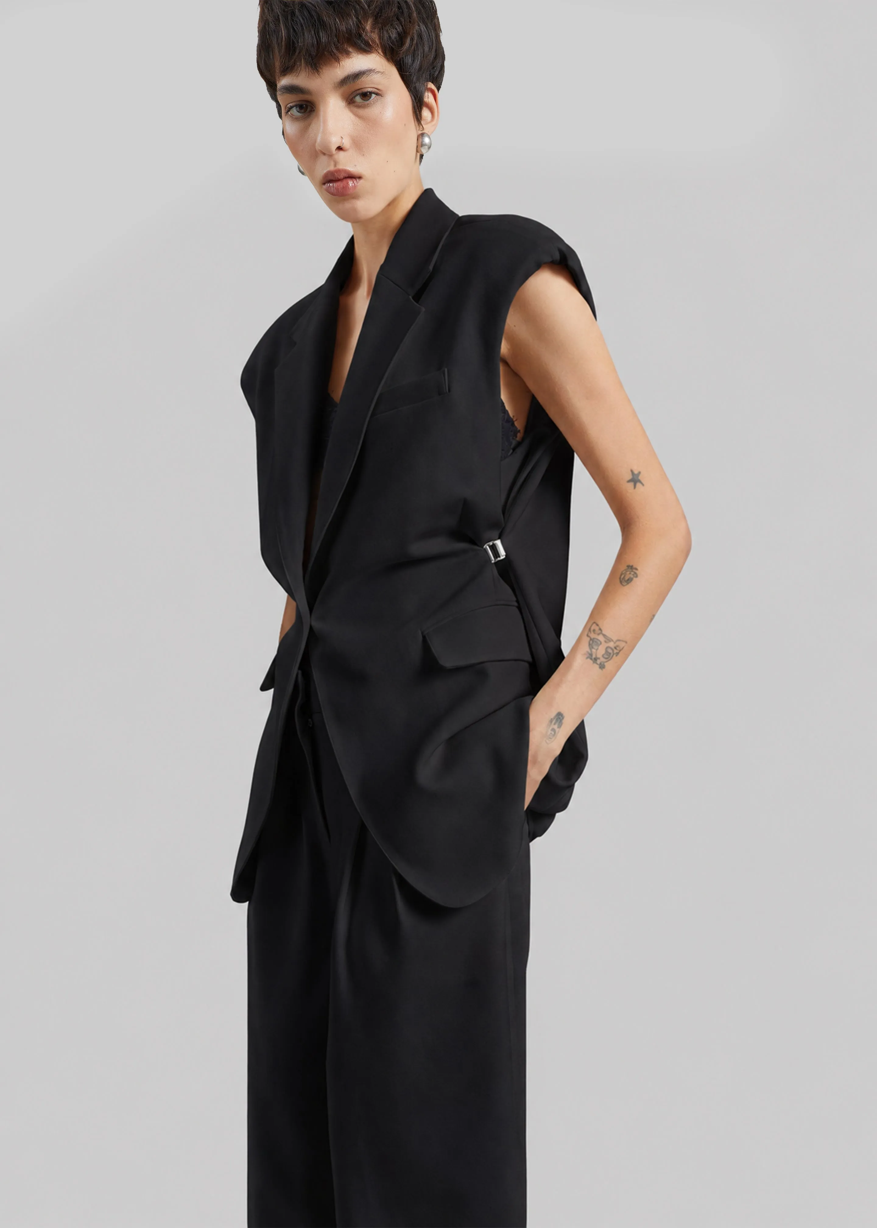 Sedon Vest - Black sold by Frankie Shop