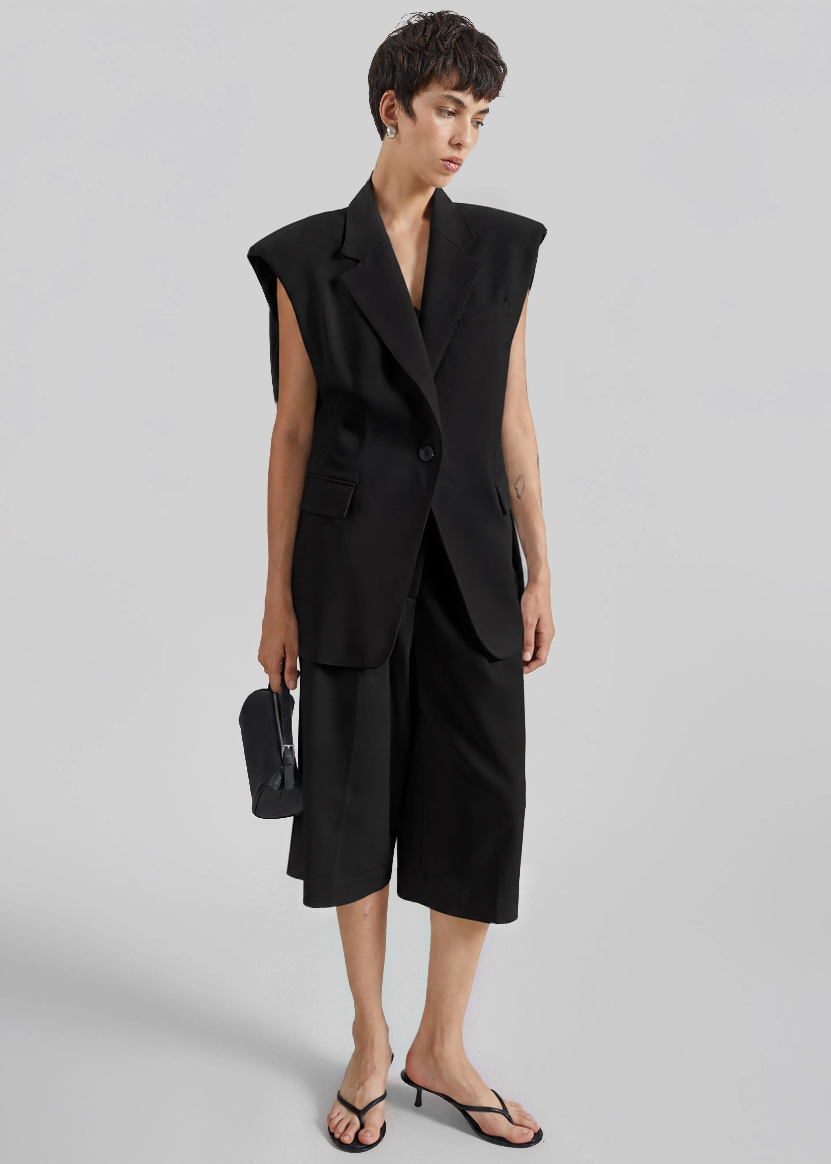 Jag Pleated Bermuda Shorts - Black sold by Frankie Shop