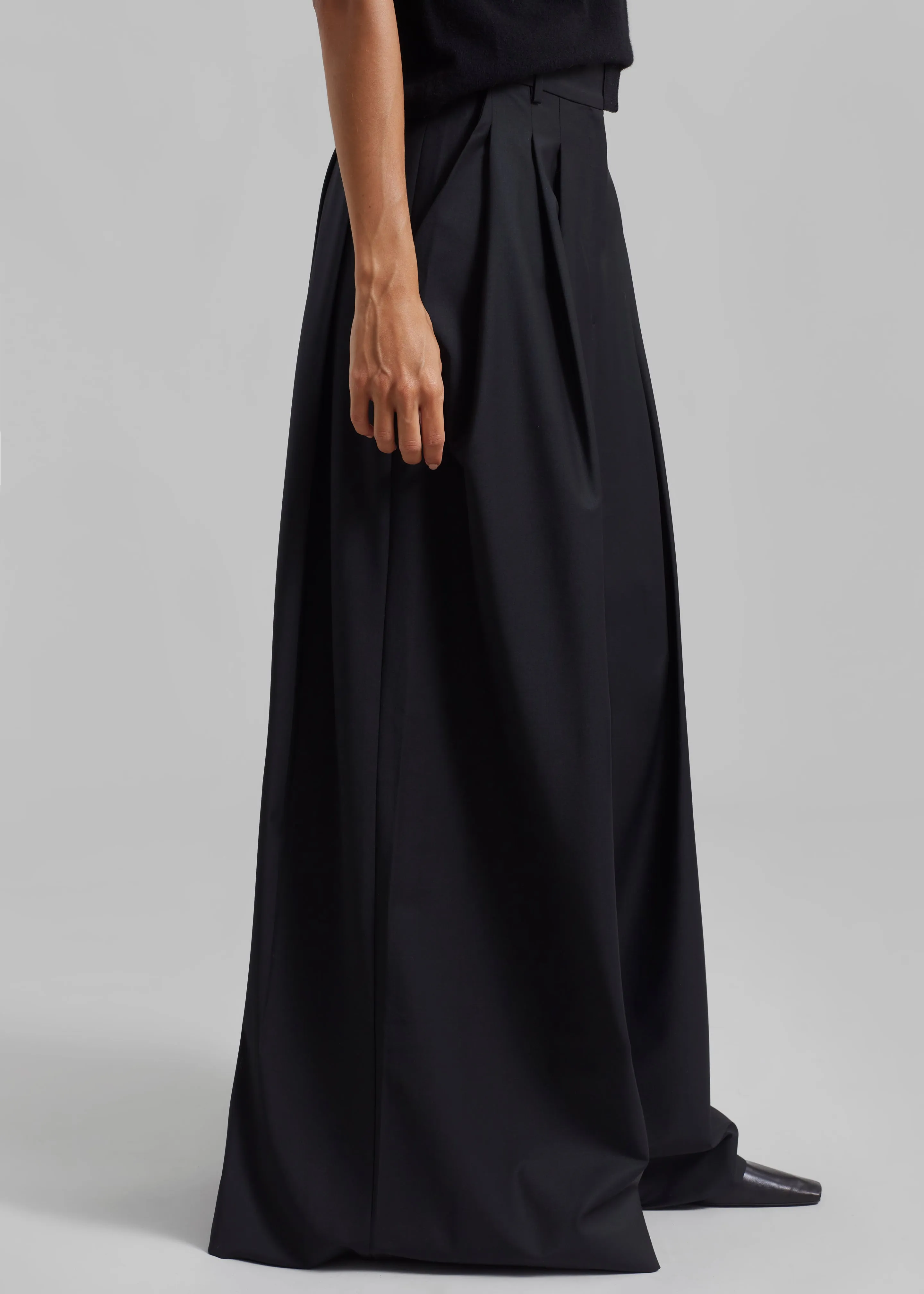 Bevza Square High-Rise Trousers - Black sold by Frankie Shop product image thumbnail 4