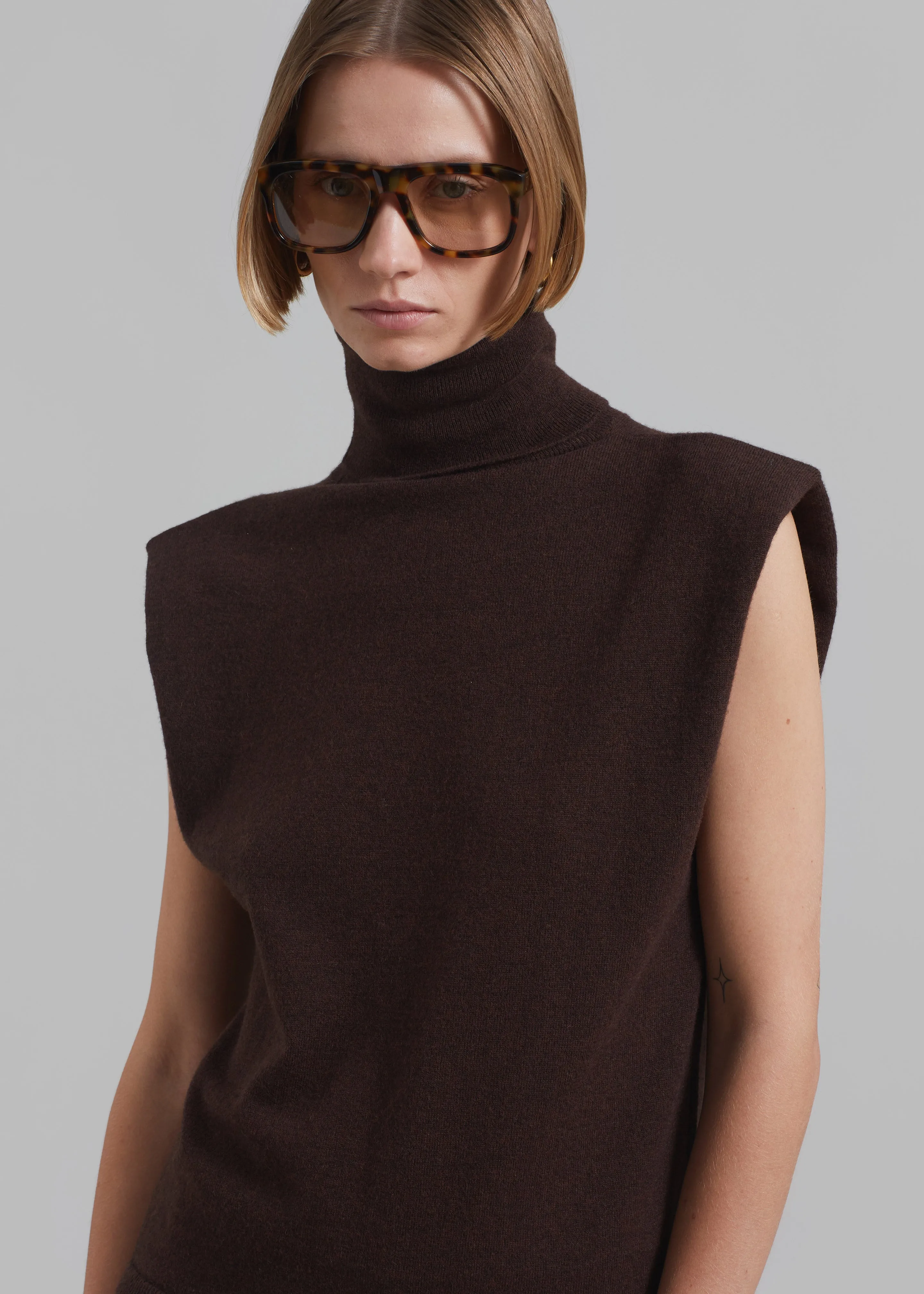 Nadia Thin Padded Sleeveless Turtleneck - Brown sold by Frankie Shop product image thumbnail 3