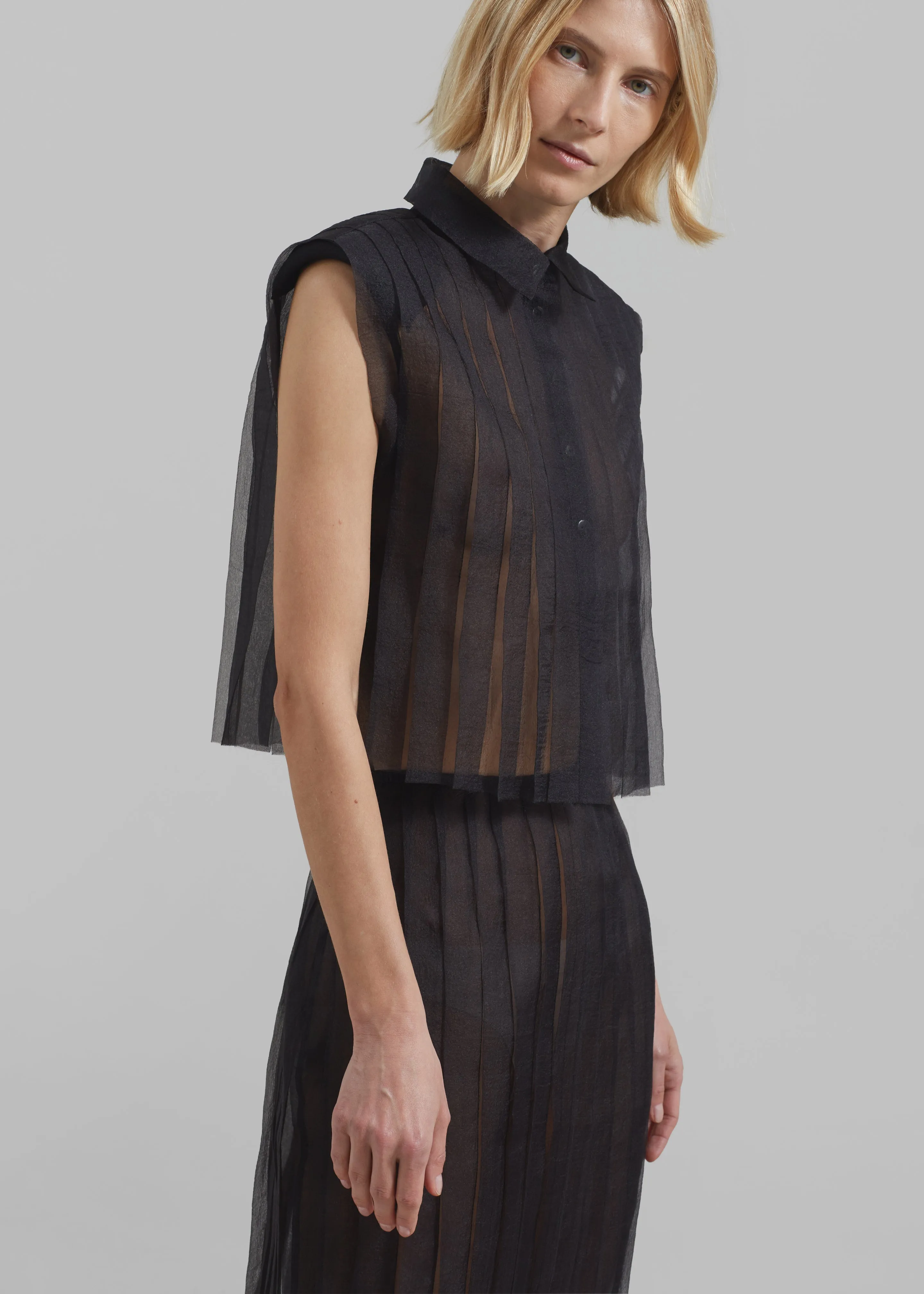 Gudu Top #10 - Black sold by Frankie Shop product image thumbnail 4