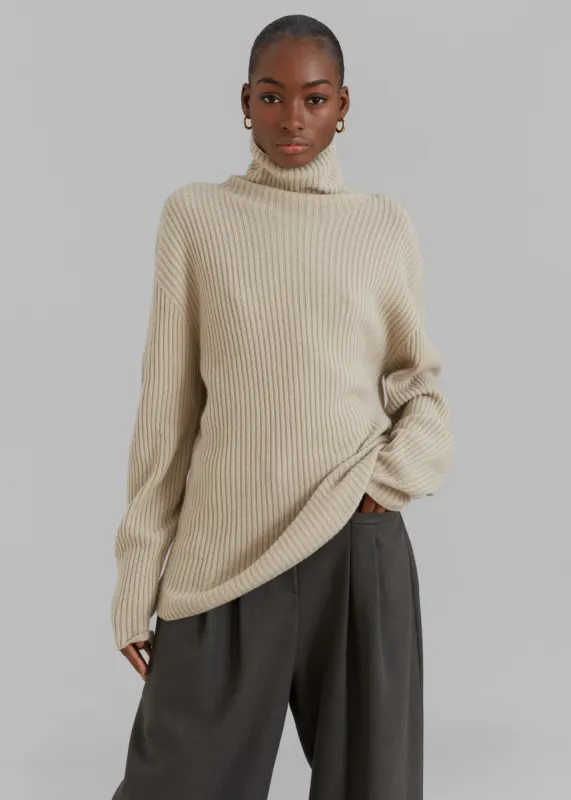 Amomento Ribbed Turtleneck Pullover - Grey Beige made by Frankie Shop