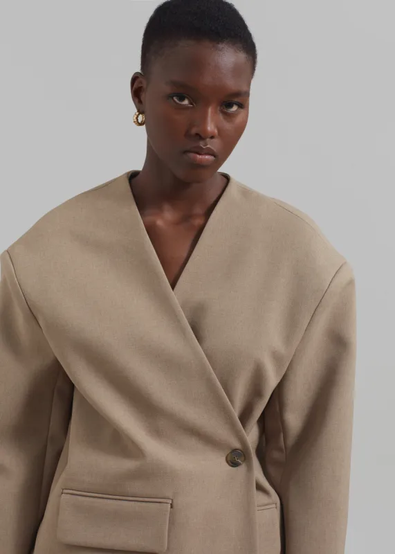 Regina Boxy Blazer - Camel sold by Frankie Shop