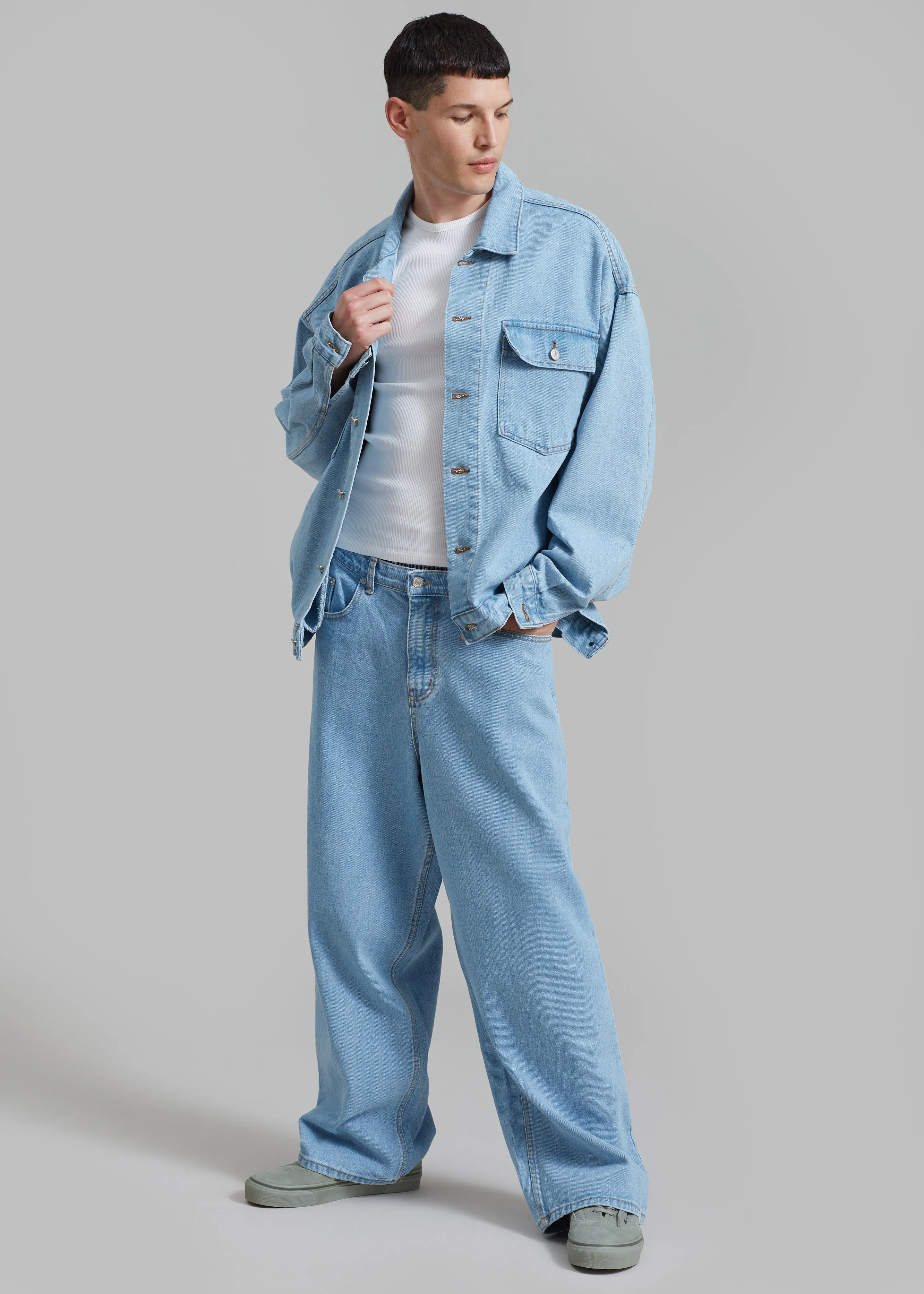 Connor Oversized Denim Jacket - Worn Wash sold by Frankie Shop product image thumbnail 5