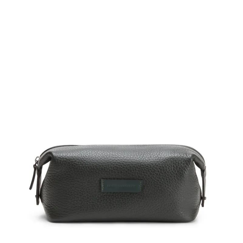 Beauty case da uomo in pelle sold by Fratelli Rossetti