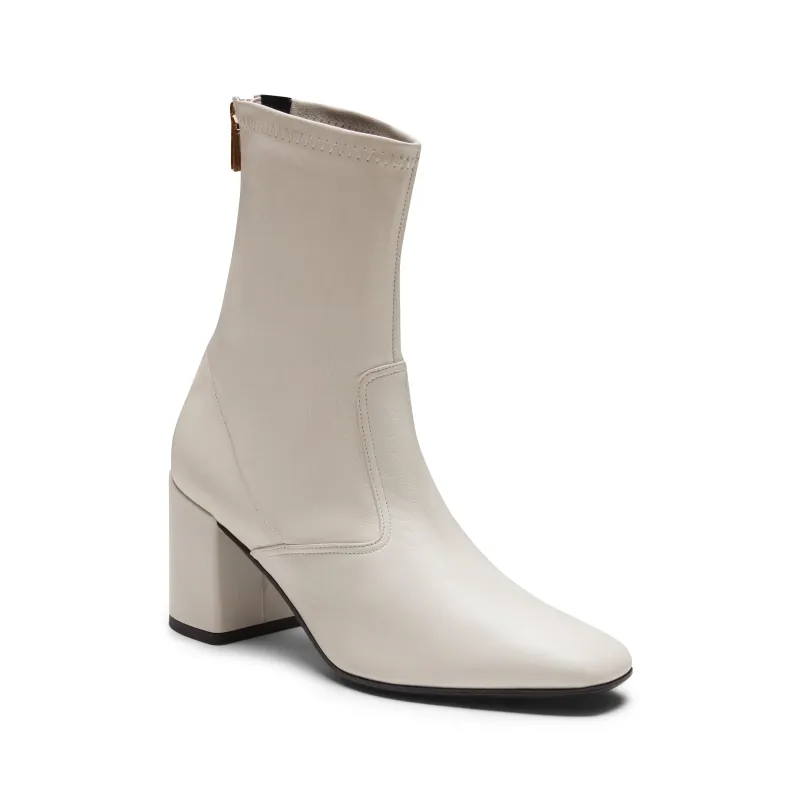 Stivaletto in pelle sold by Fratelli Rossetti