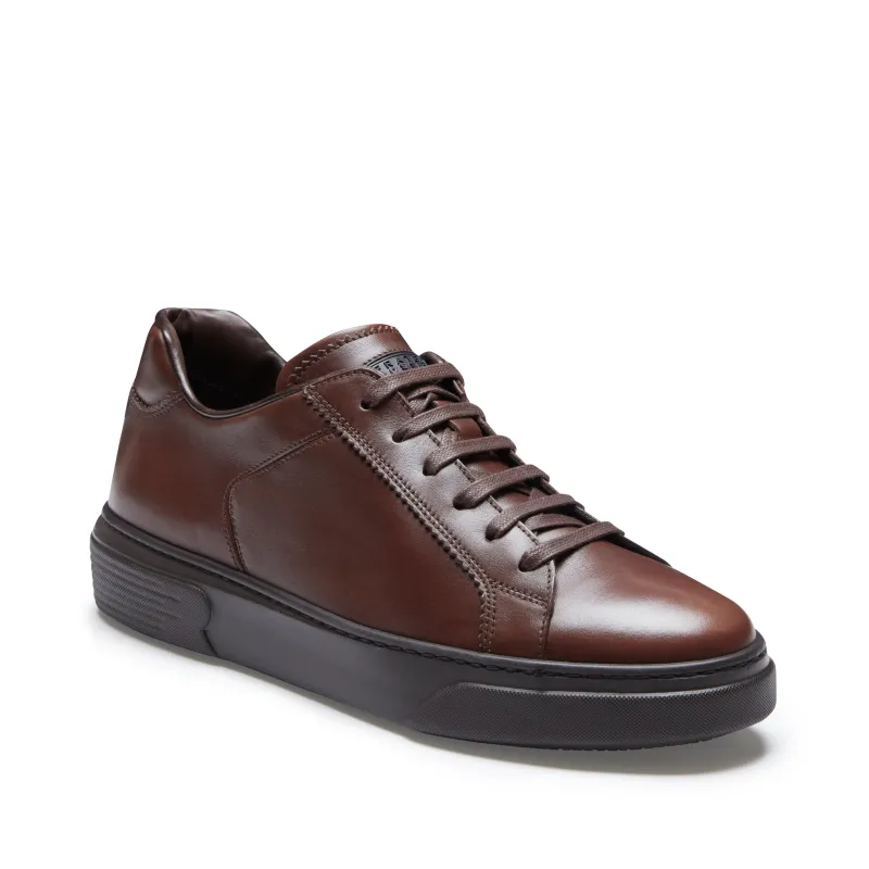 Sneaker in pelle da uomo color mandorla made by Fratelli Rossetti