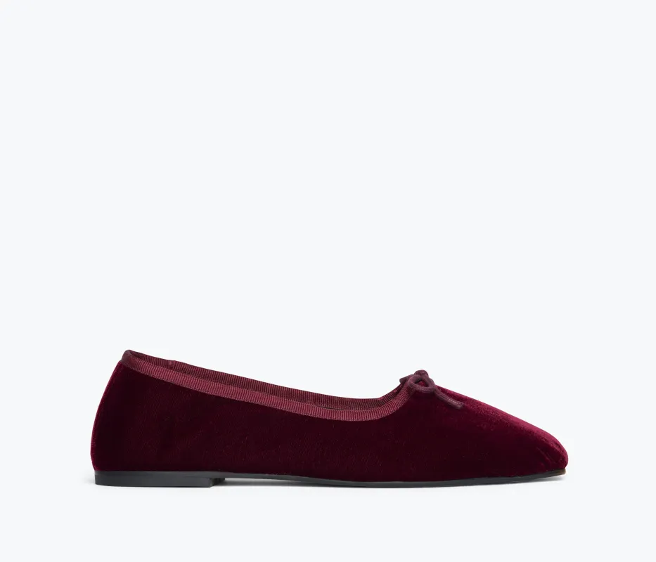 JADA SQUARE TOE BALLET FLAT sold by Freda Salvador