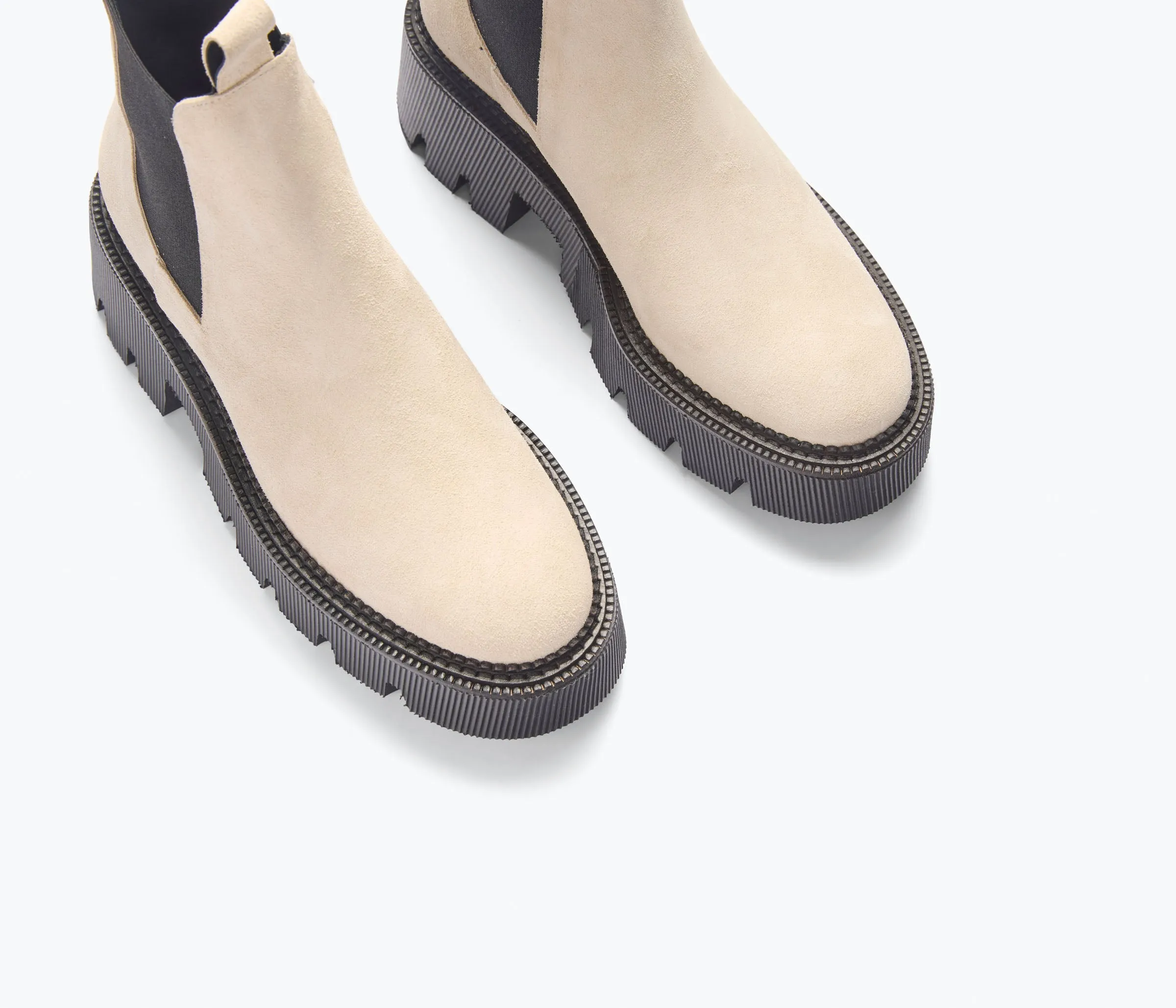 JORDAN RAIN RESISTANT CHELSEA BOOT sold by Freda Salvador product image thumbnail 3