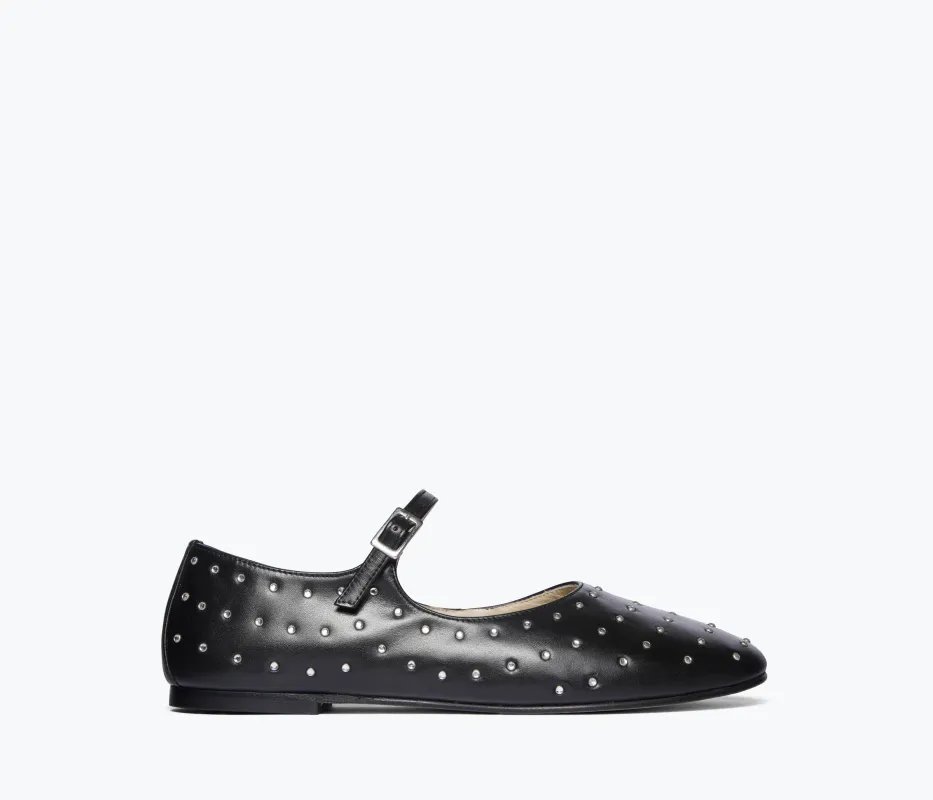 AUBREY MARY JANE FLAT sold by Freda Salvador