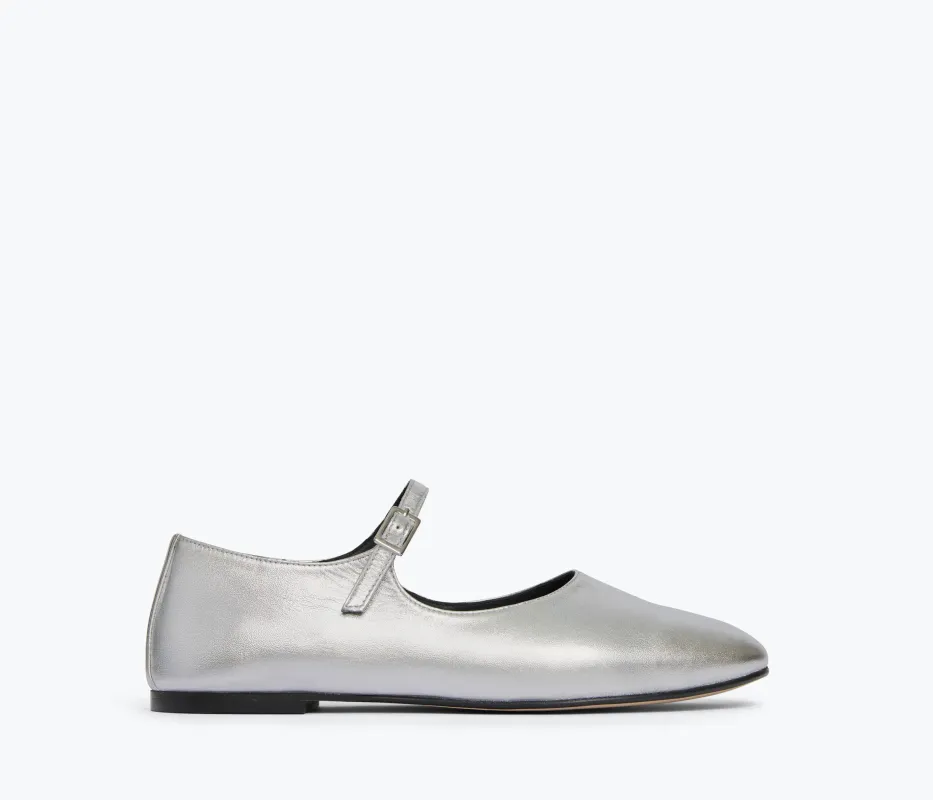 AUBREY MARY JANE FLAT sold by Freda Salvador