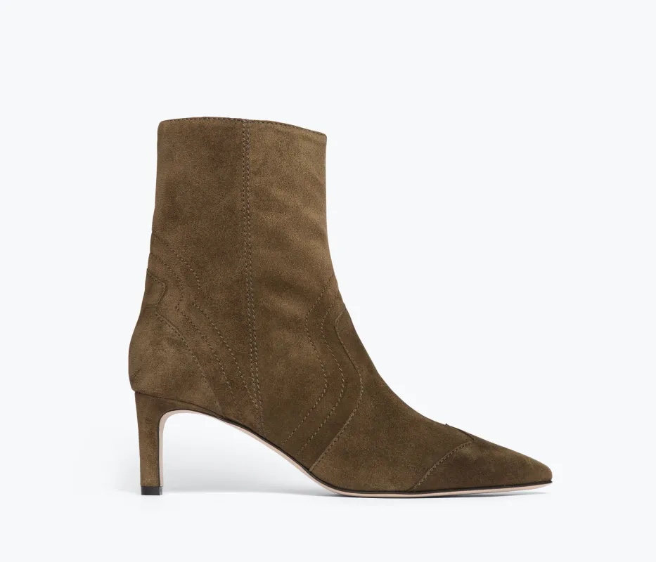 SHAINA BOOT made by Freda Salvador
